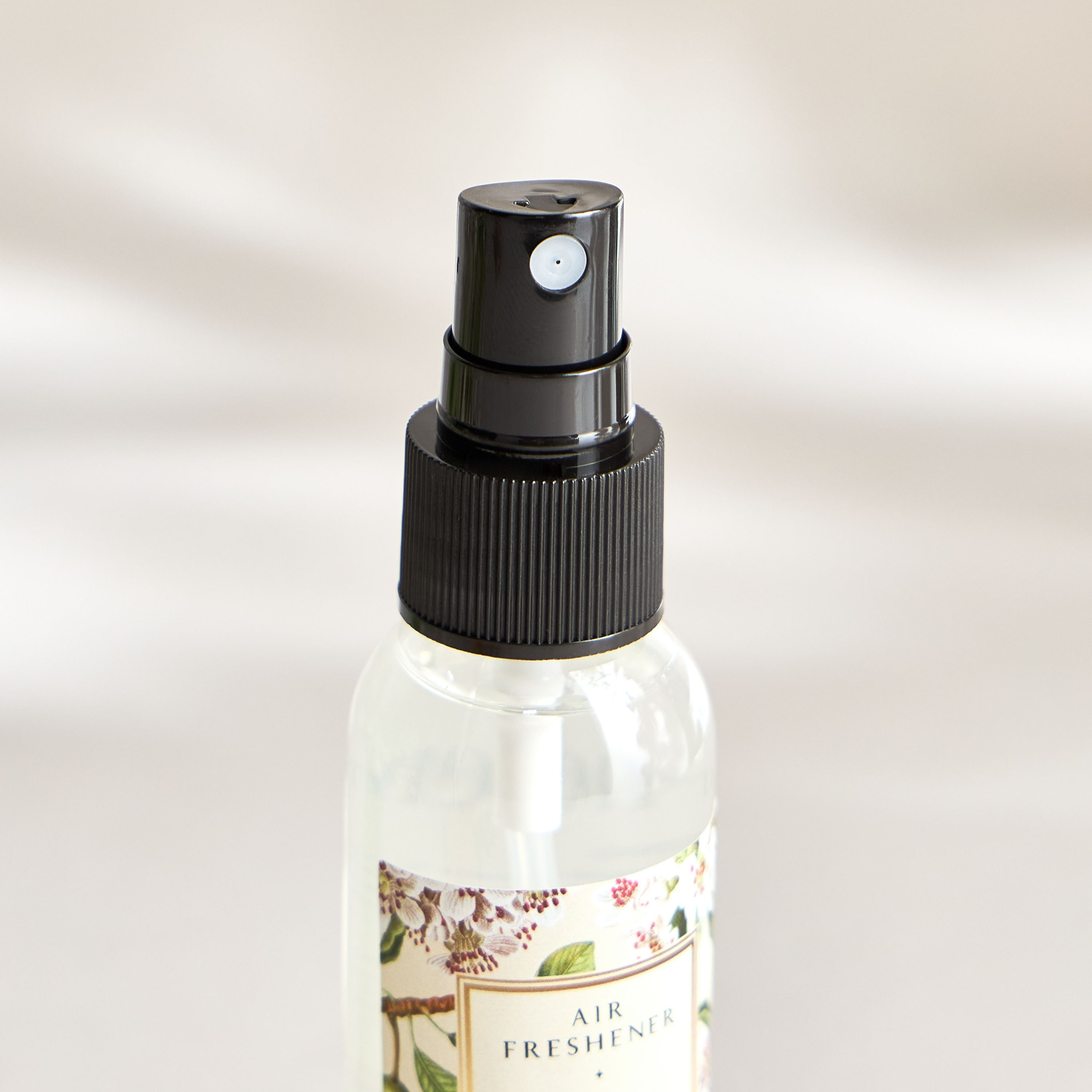 Sweet Floral Flower Sheer Room Spray - 60 ml-household-homefragrance-homesprays-image-2