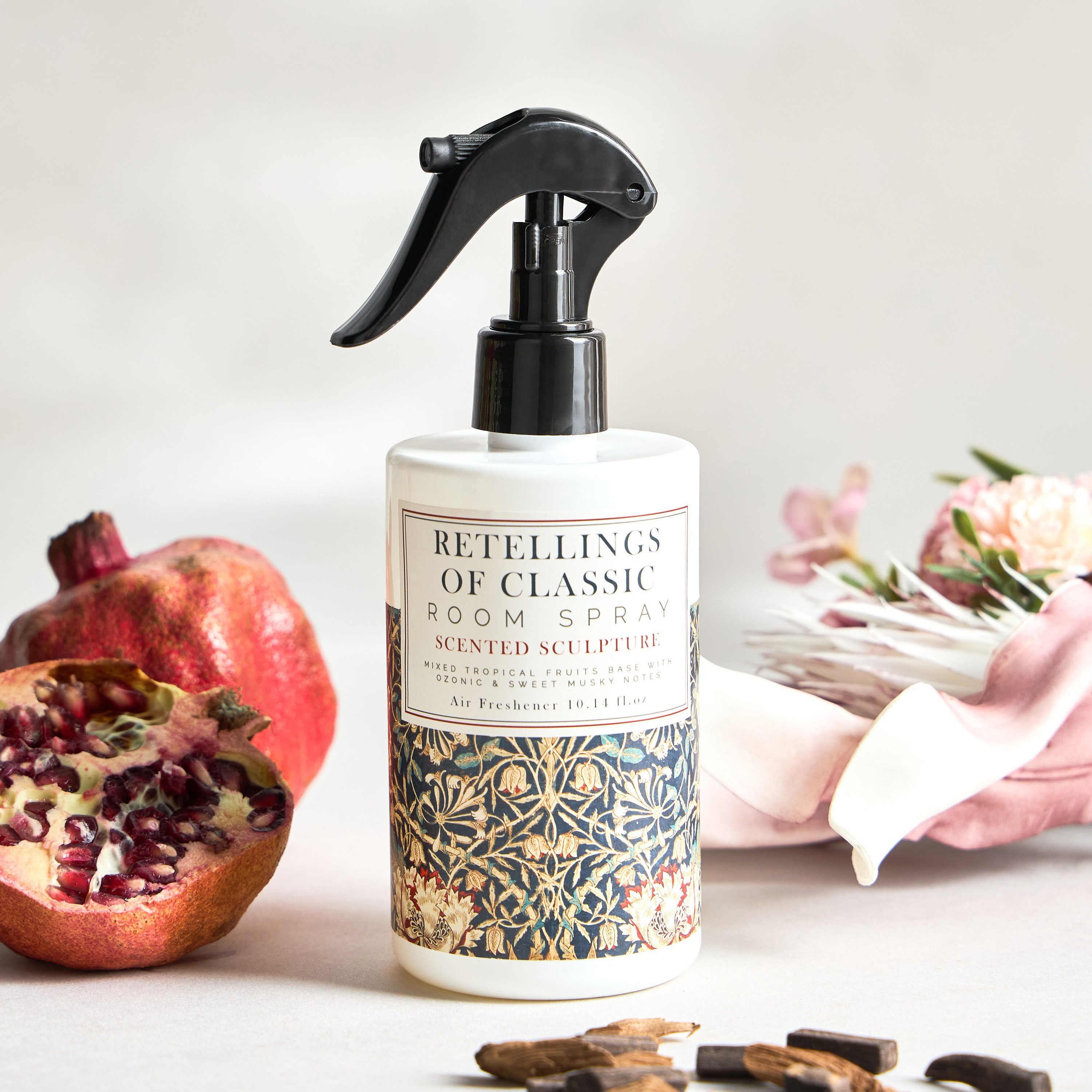 بخاخ معطر الغرف ريتيلنج أوف كلاسيكس - سنتد سكالبشر - 300 مل-household-homefragrance-homesprays-image-1
