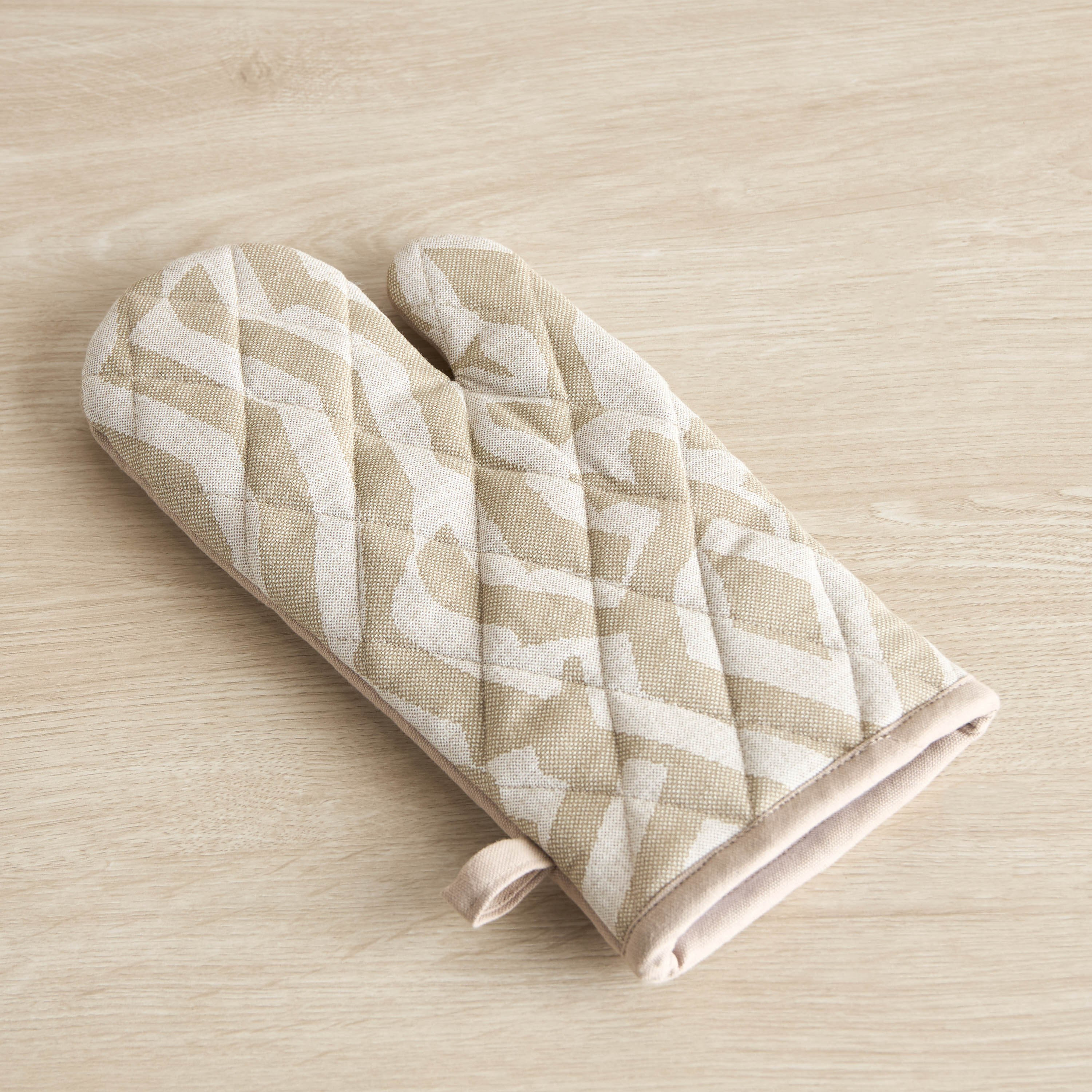 Cubism Oven Mitten-household-kitchen-kitchenlinen-apronsmittsandpotholders-image-2
