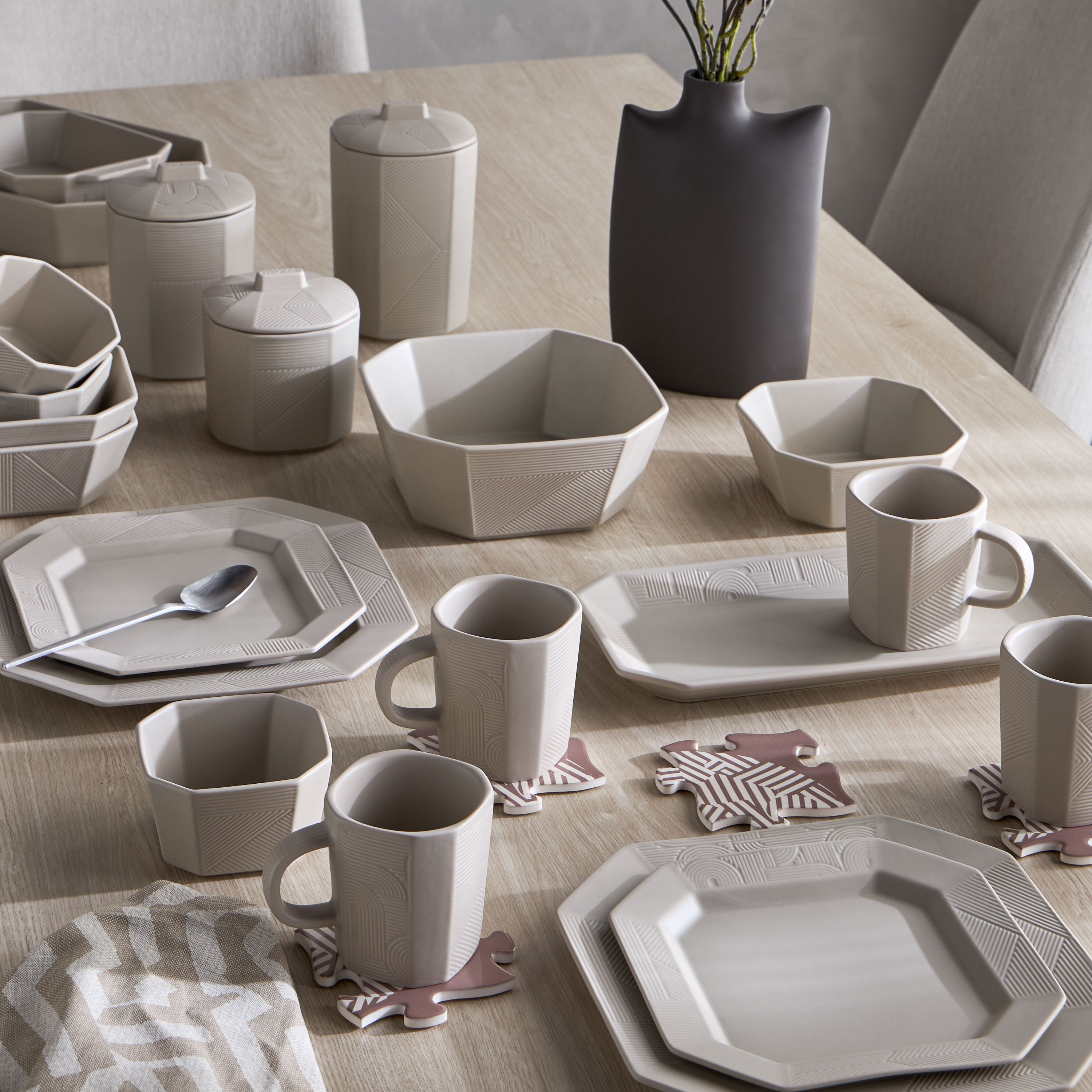 Cubism 4-Piece Coaster Set - 11x11 cm-household-dining-tablelinen-napkinsandaccessories-image-4
