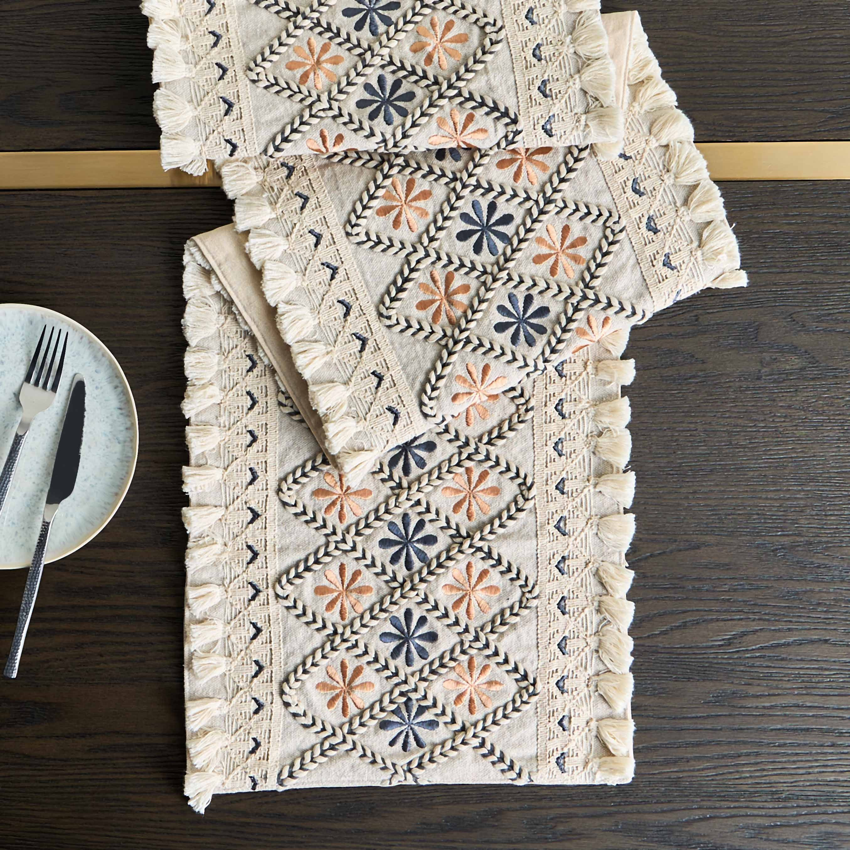 Citlalli Table Runner - 33x120 cm-household-dining-tablelinen-runnersandtablecovers-image-1