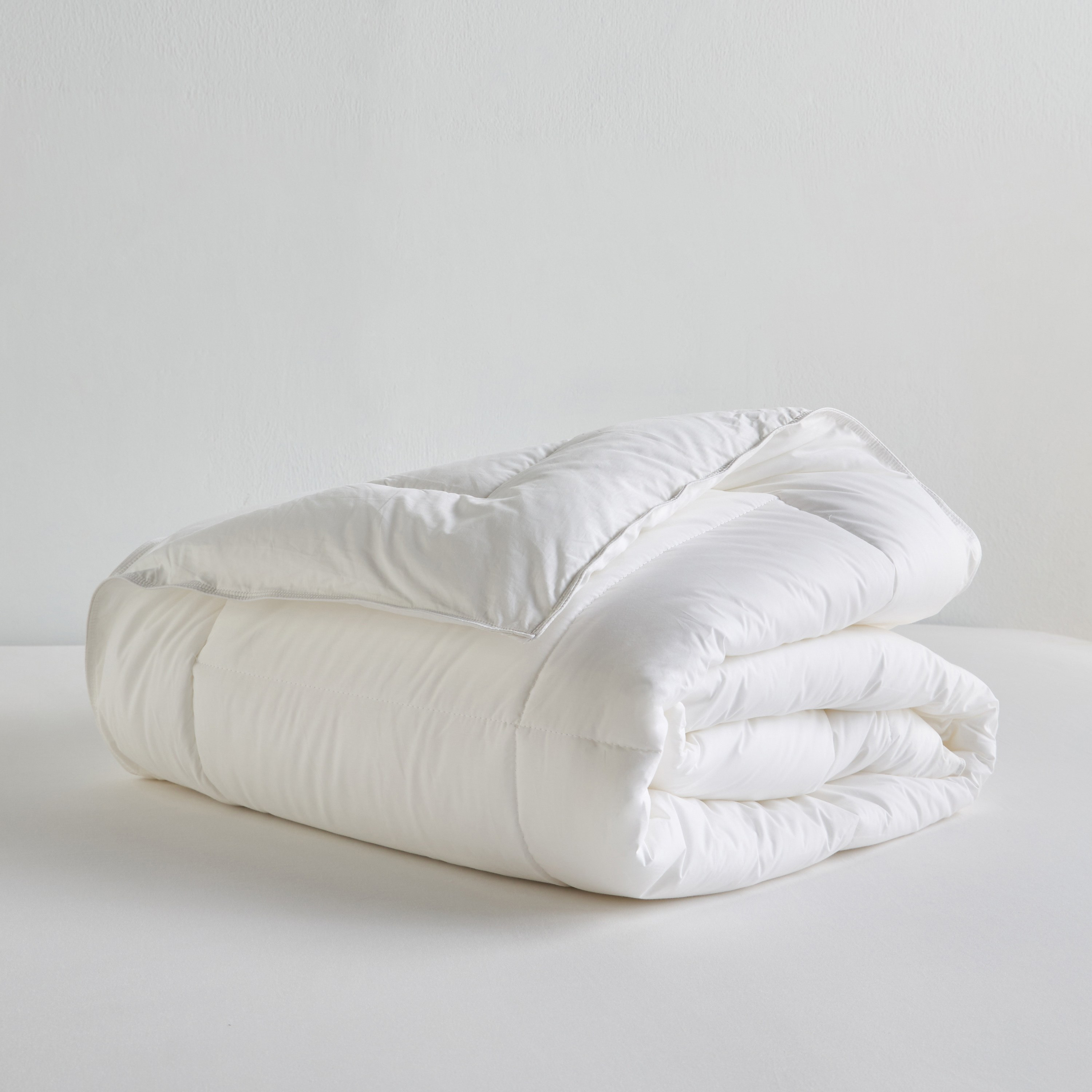 Antibacterial Light Warm Super King Duvet - 220x260 cm-household-bedding-duvetandcovers-duvets-image-3