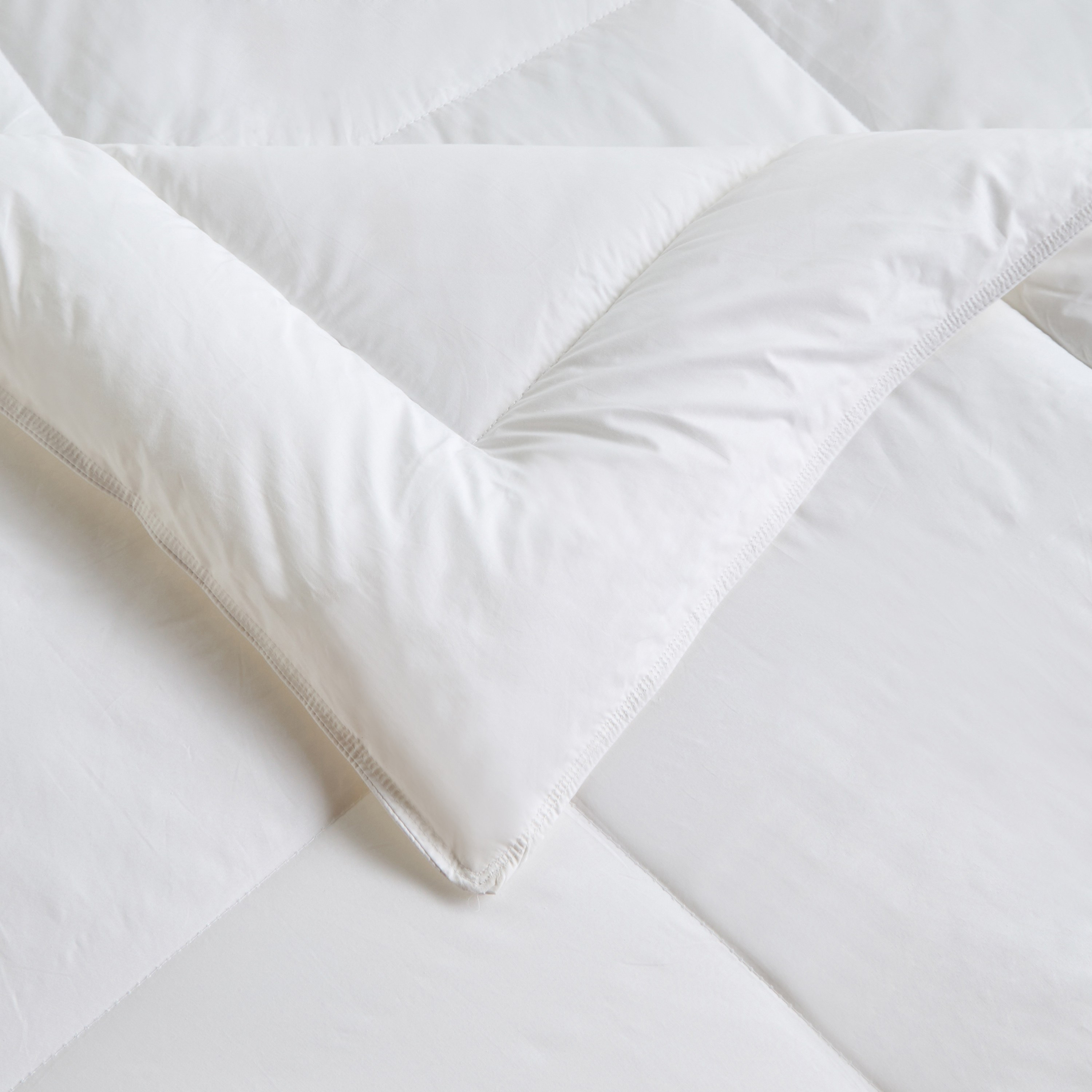 Antibacterial Light Warm Super King Duvet - 220x260 cm-household-bedding-duvetandcovers-duvets-image-4
