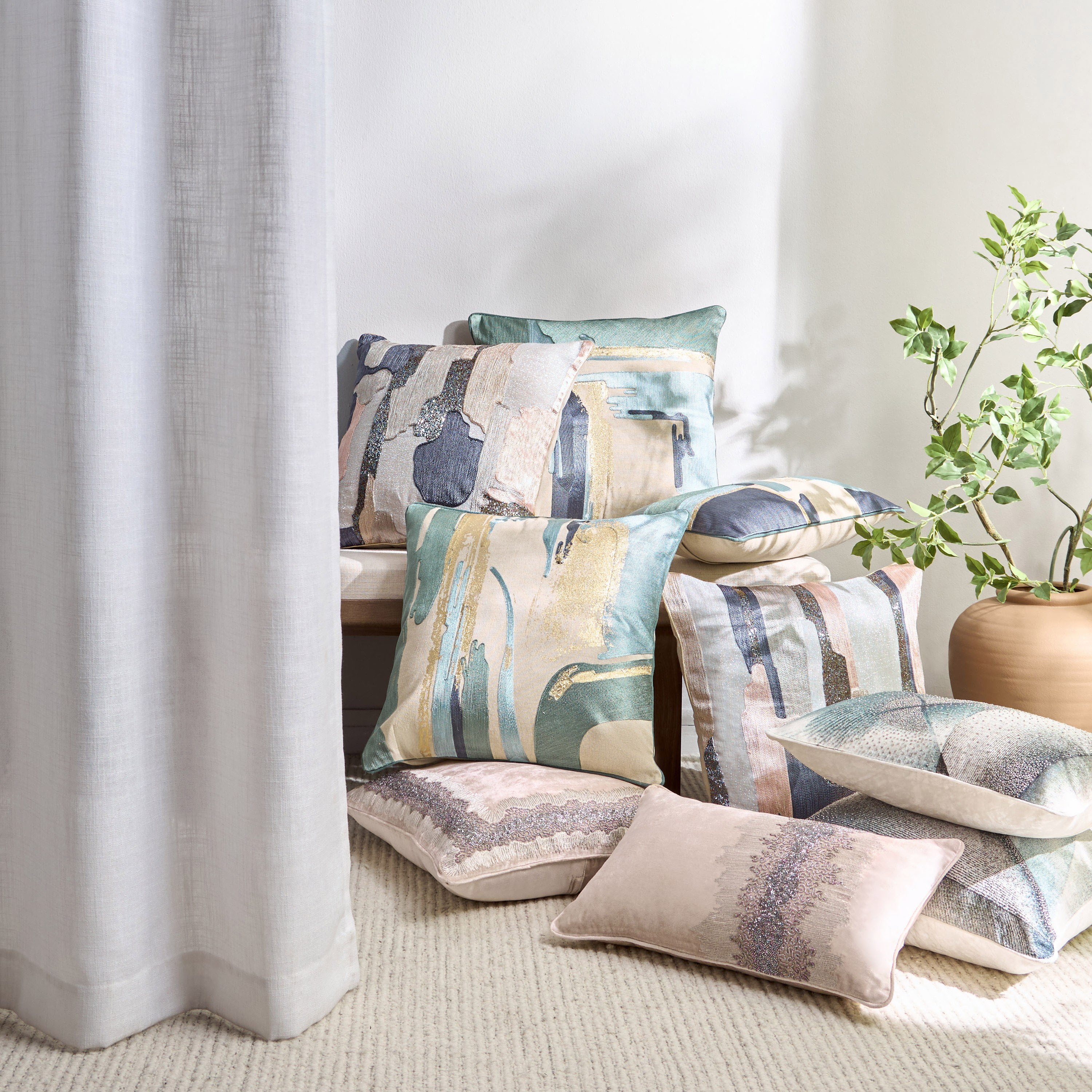 وسادة محشوة مطرزة بطبعات رقائق معدنية - تيفولي - 50x50×50 سم-household-cushionsandthrows-filledcushions-decorativecushions-image-4