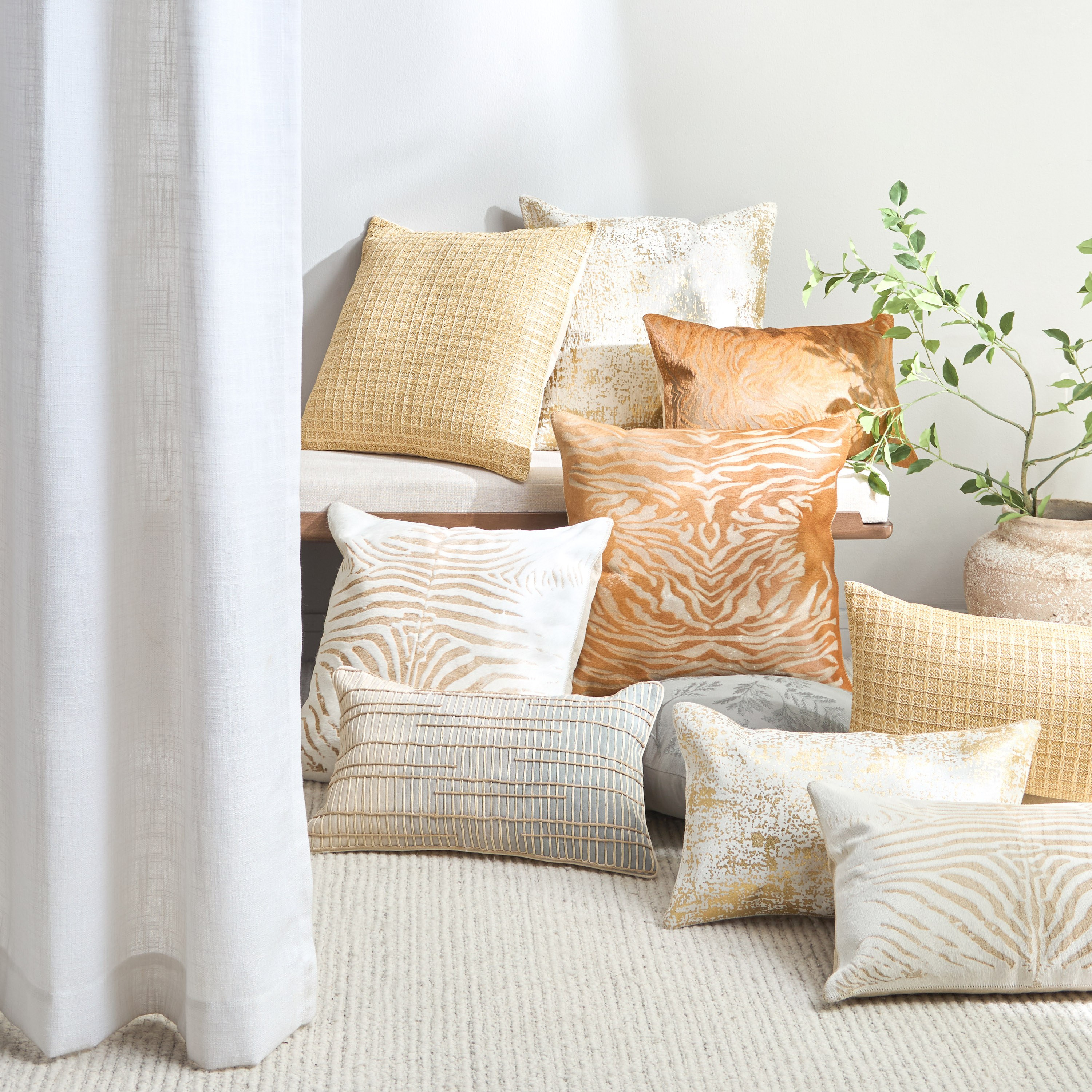 Samarina Hairon Filled Cushion - 30x50 cm-household-cushionsandthrows-filledcushions-decorativecushions-image-4