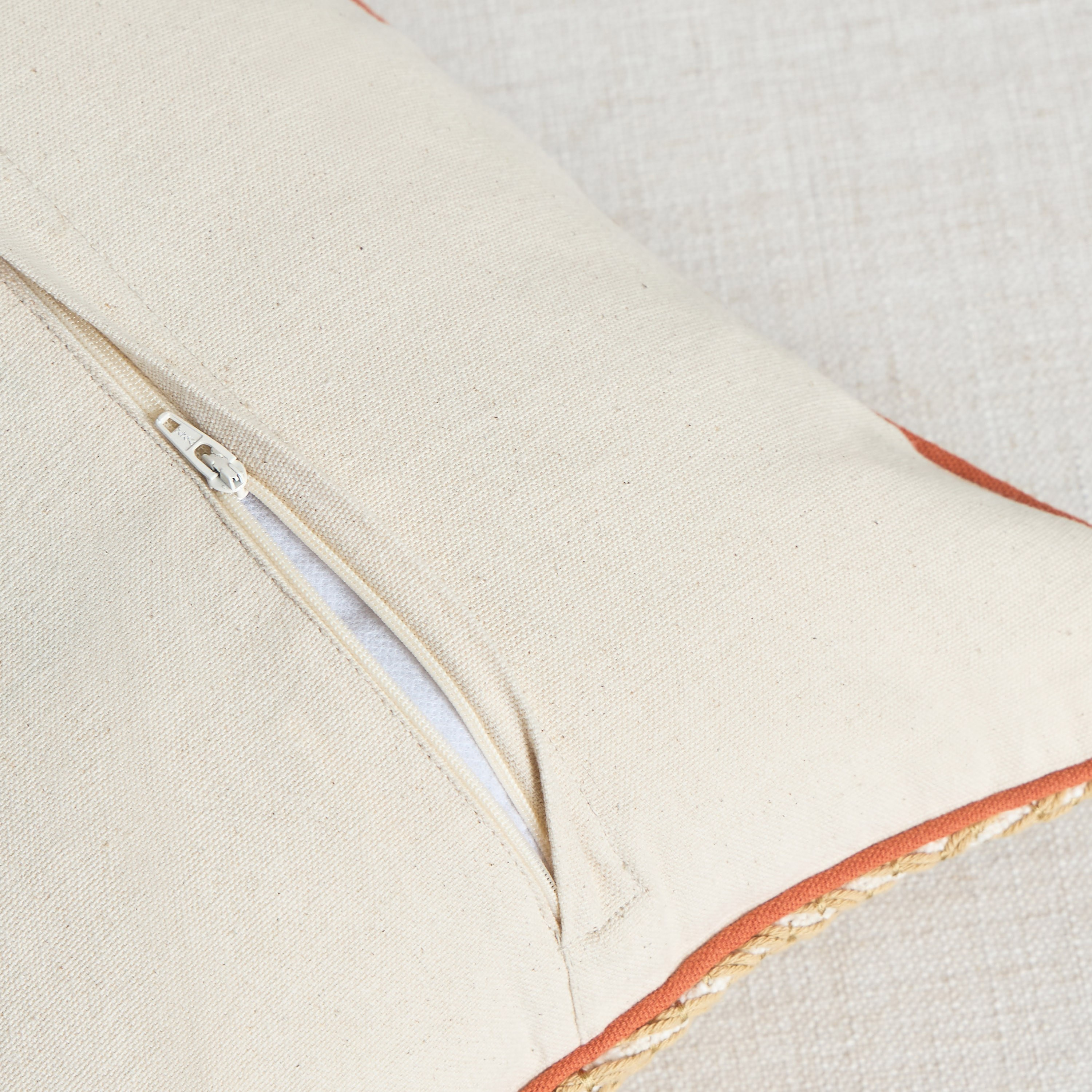 وسادة محشوة مطرزة ويف - رود - 30x50 سم-household-cushionsandthrows-filledcushions-decorativecushions-image-3