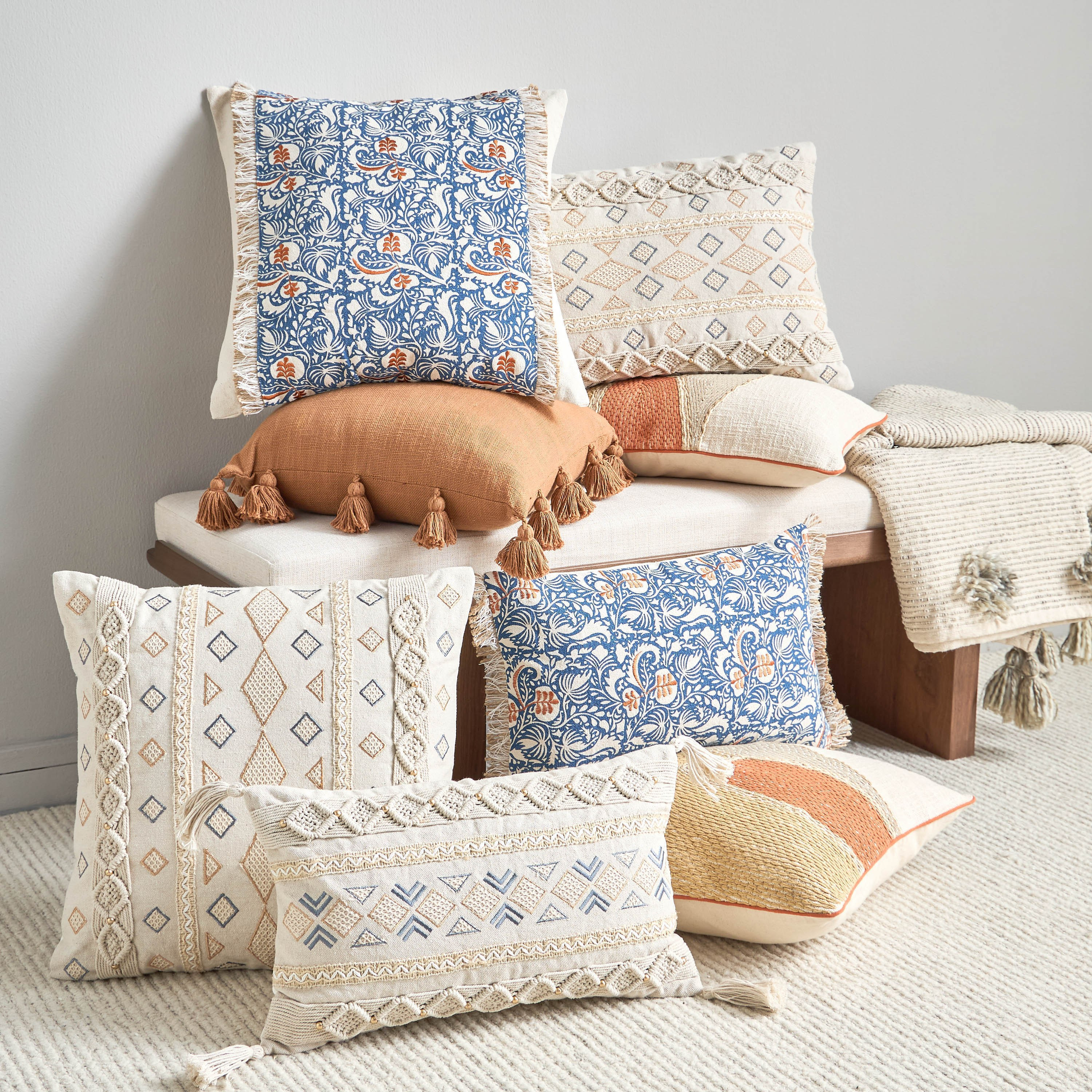 وسادة محشوة مطرزة ويف - رود - 30x50 سم-household-cushionsandthrows-filledcushions-decorativecushions-image-4