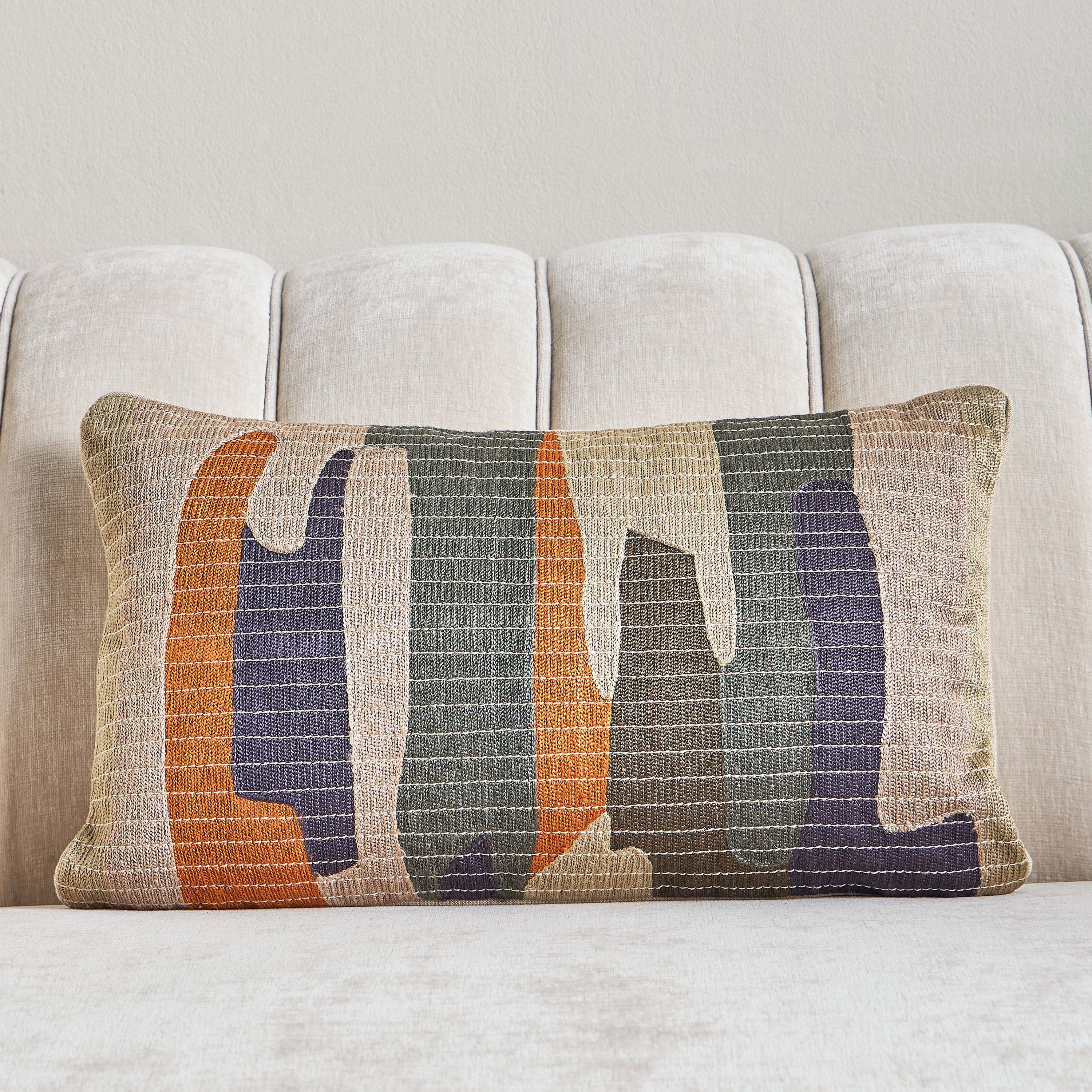 وسادة محشوة بتطريز تجريدي - كالامي - 30×50 سم-household-cushionsandthrows-filledcushions-decorativecushions-image-1