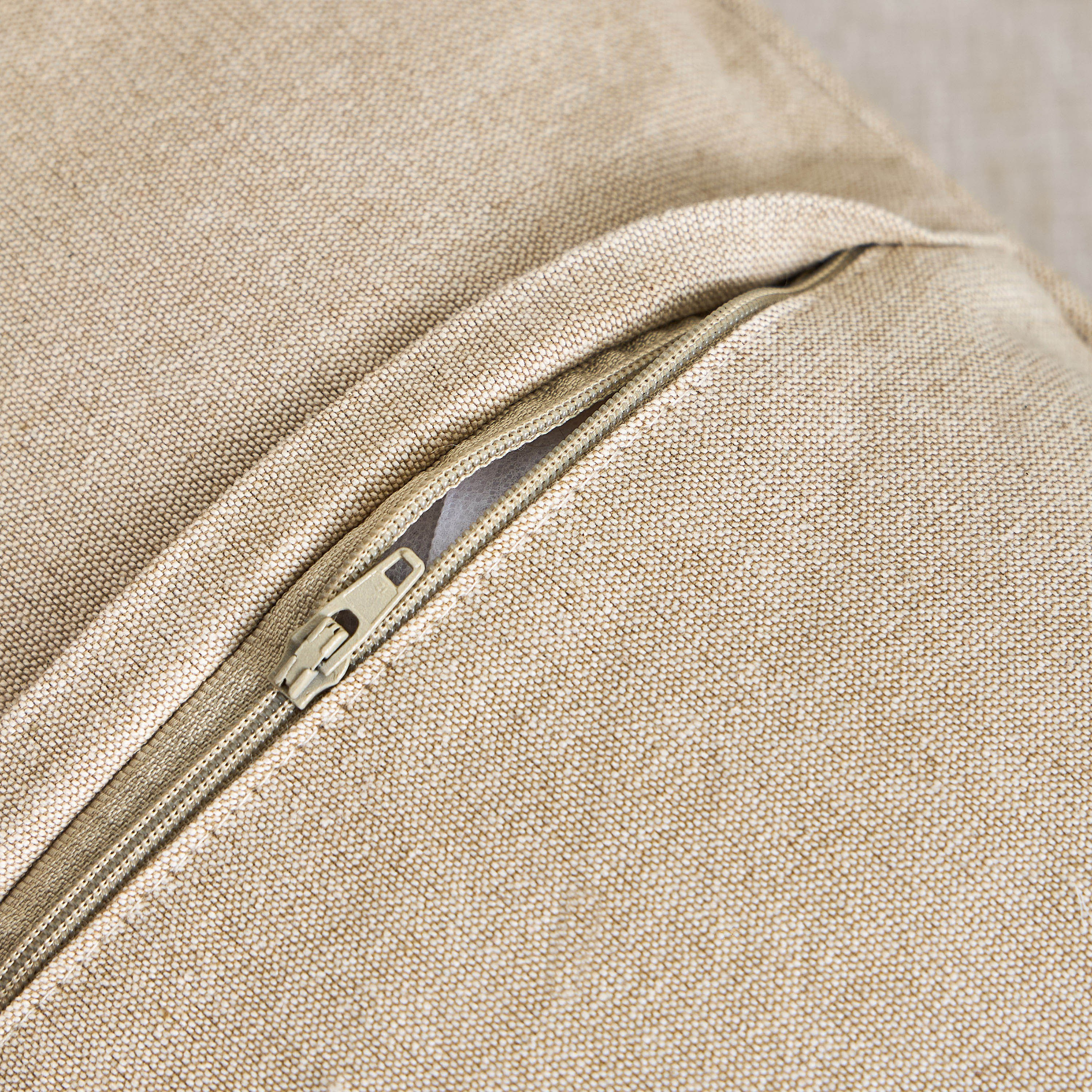 وسادة محشوة بتطريز تجريدي - كالامي - 30×50 سم-household-cushionsandthrows-filledcushions-decorativecushions-image-3