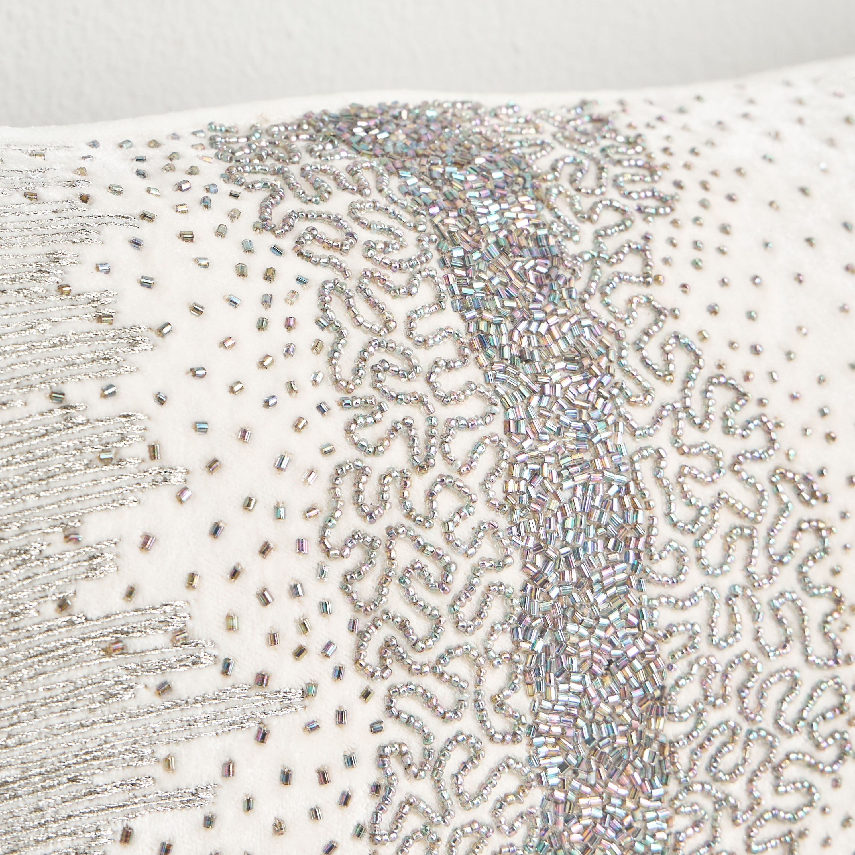 وسادة محشوة مخملية مزينة بالخرز - لوترو - 30x50×50 سم-household-cushionsandthrows-filledcushions-decorativecushions-image-3
