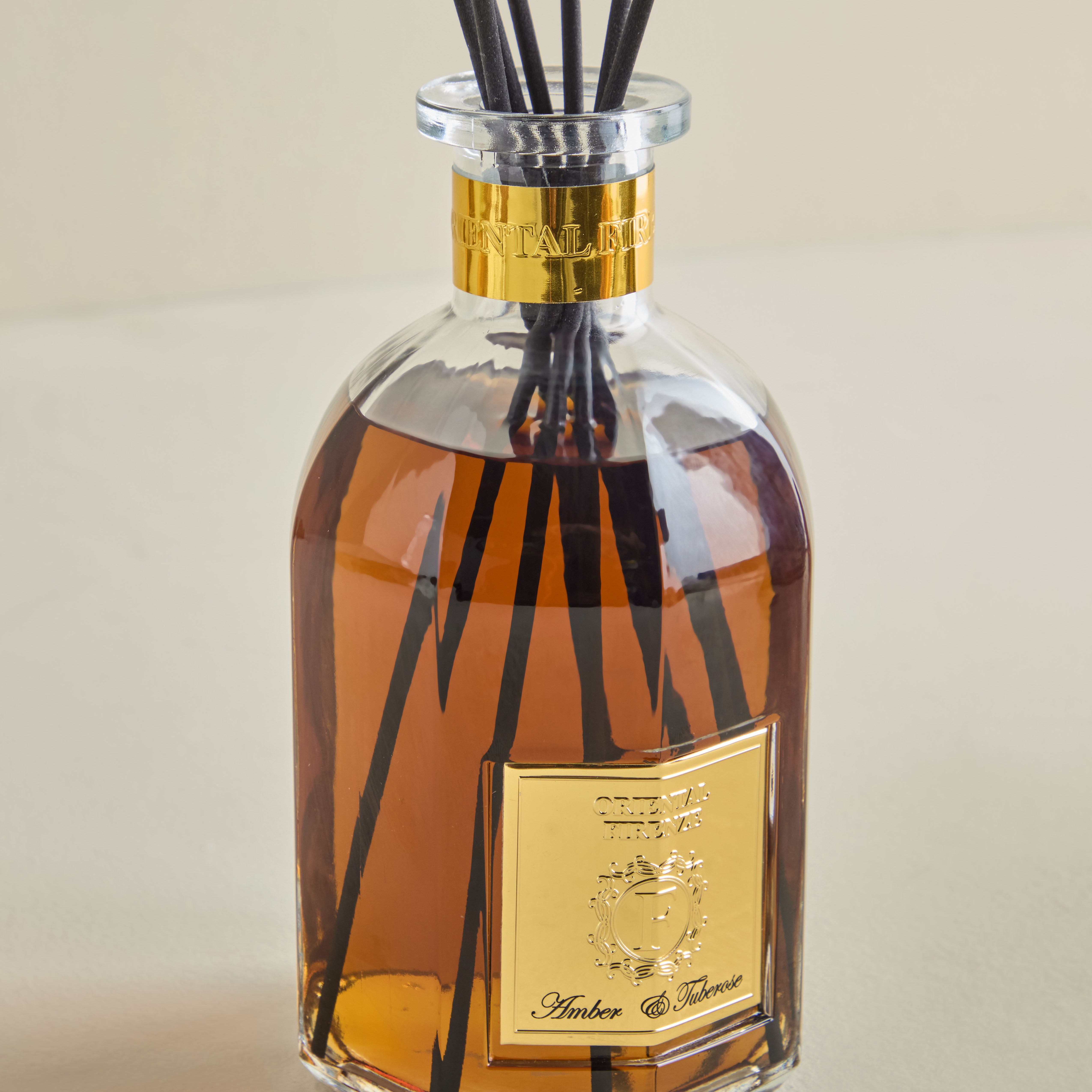 Oriental Firenze Amber and Tuberose Reed Diffuser - 1000 ml-household-homefragrance-reeddiffusers-image-2