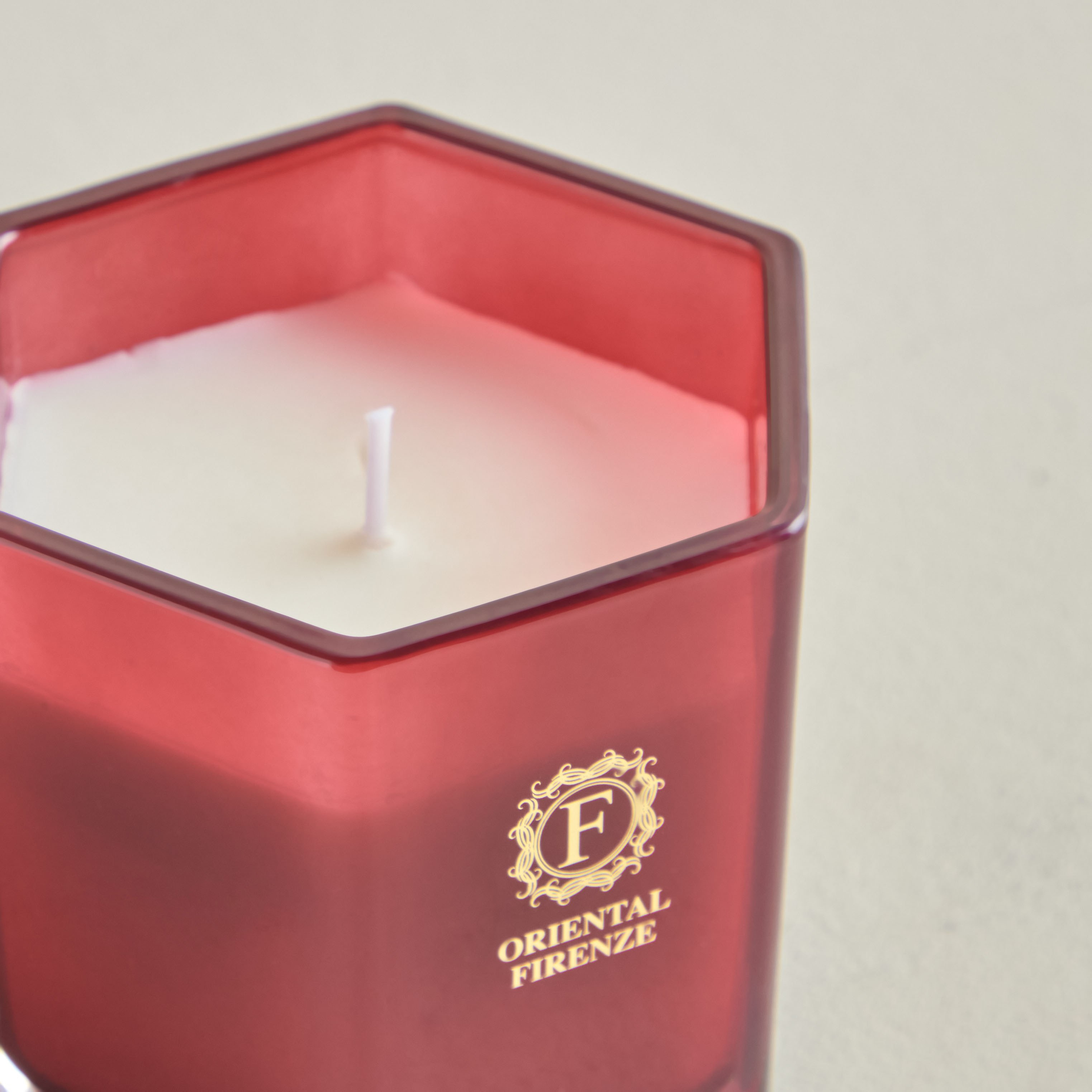 Oriental Firenze Ombre Leather Scented Jar Candle - 24 h-household-homefragrance-candles-image-2