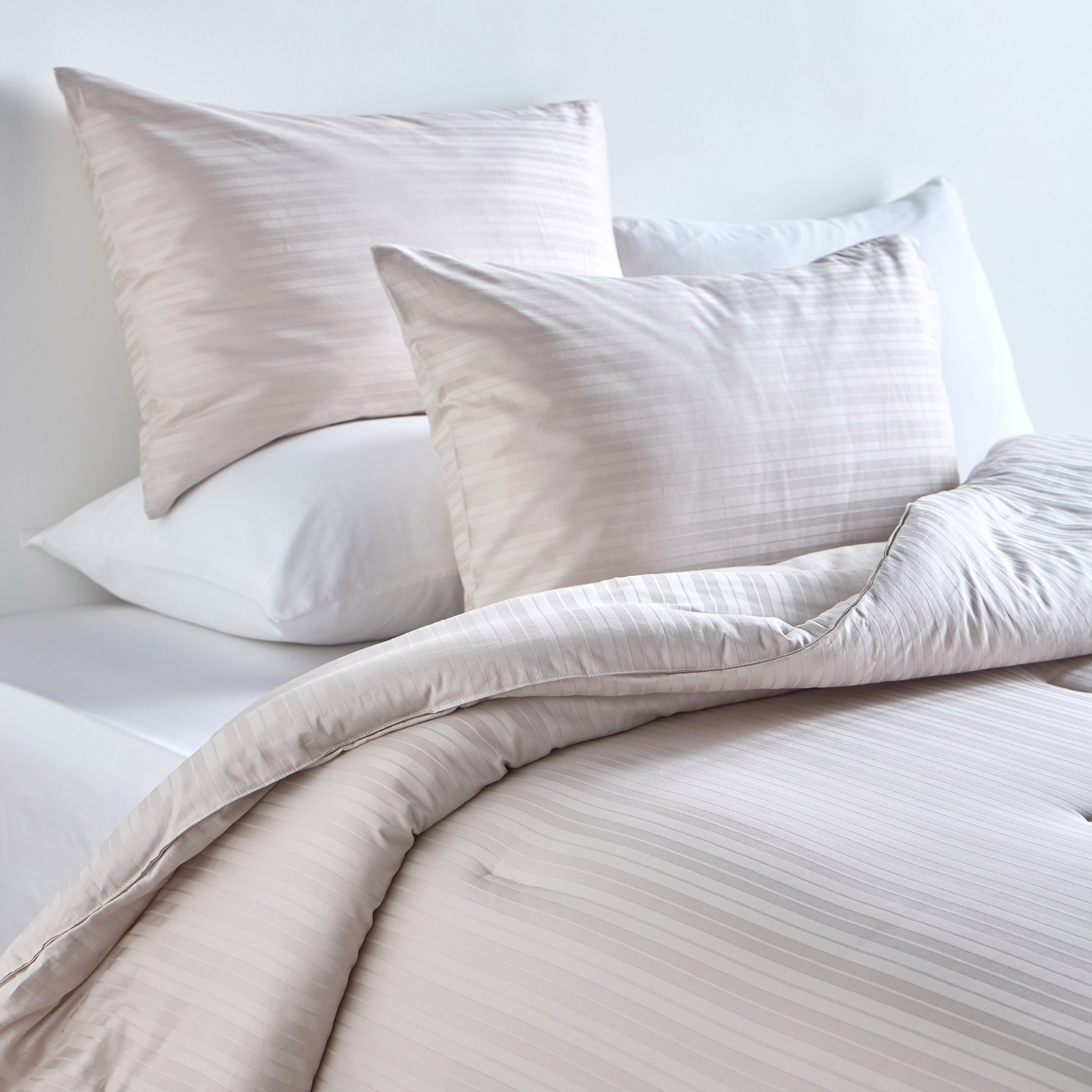 Elara Cotton Sateen 300 Thread Count 3-Piece Full Comforter Set - 160x240 cm-household-bedding-comfortersandbedspreads-comforters-image-1