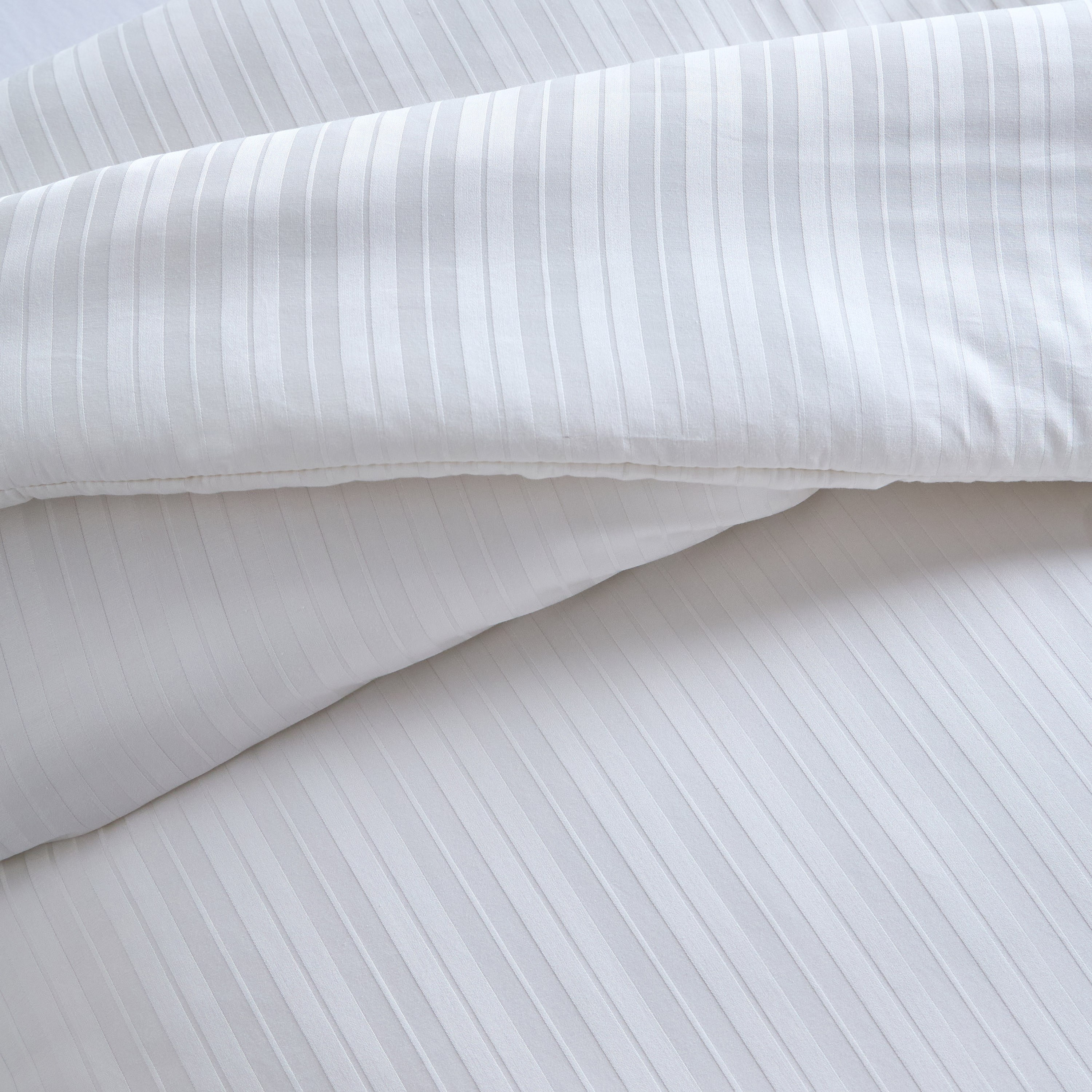 Elara Cotton Sateen 300 Thread Count 3-Piece Full Comforter Set - 160x240 cm-household-bedding-comfortersandbedspreads-comforters-image-3