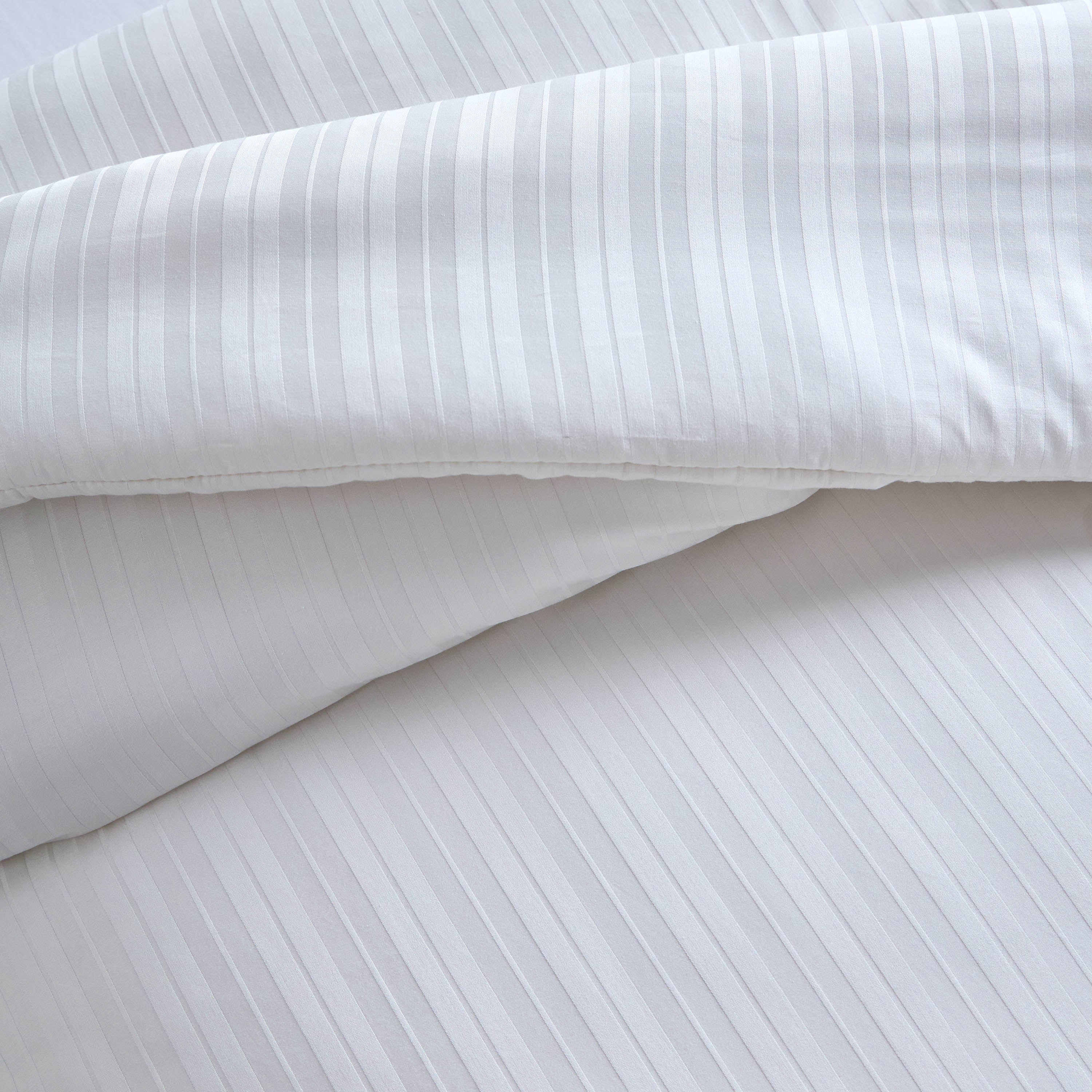 Elara Cotton Sateen 300 Thread Count 3-Piece Super King Comforter Set - 250x260 cm-household-bedding-comfortersandbedspreads-comforters-image-3
