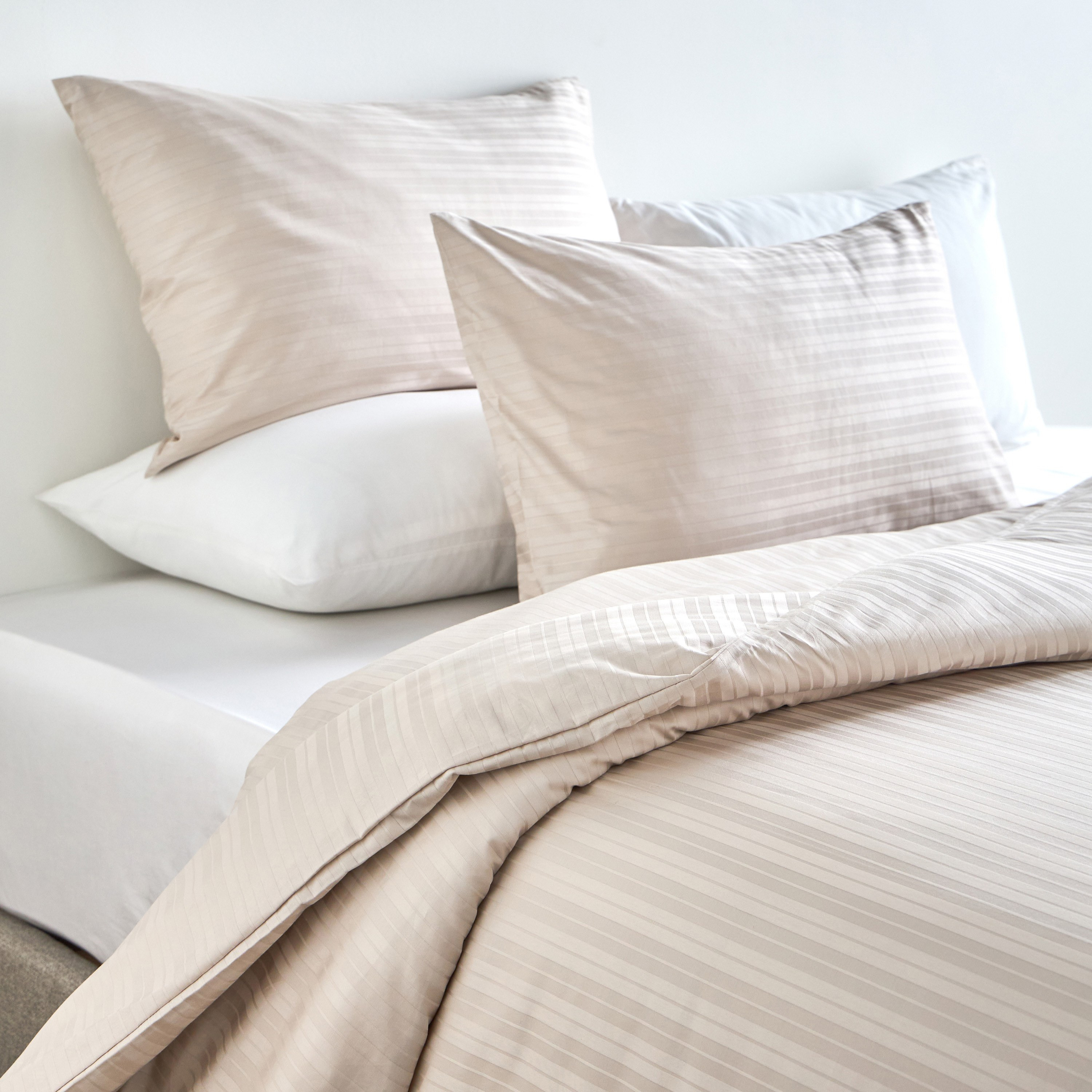 Elara Cotton Sateen 300 Thread Count 3-Piece King Duvet Cover Set - 220x230 cm-household-bedding-duvetandcovers-duvetcovers-image-1