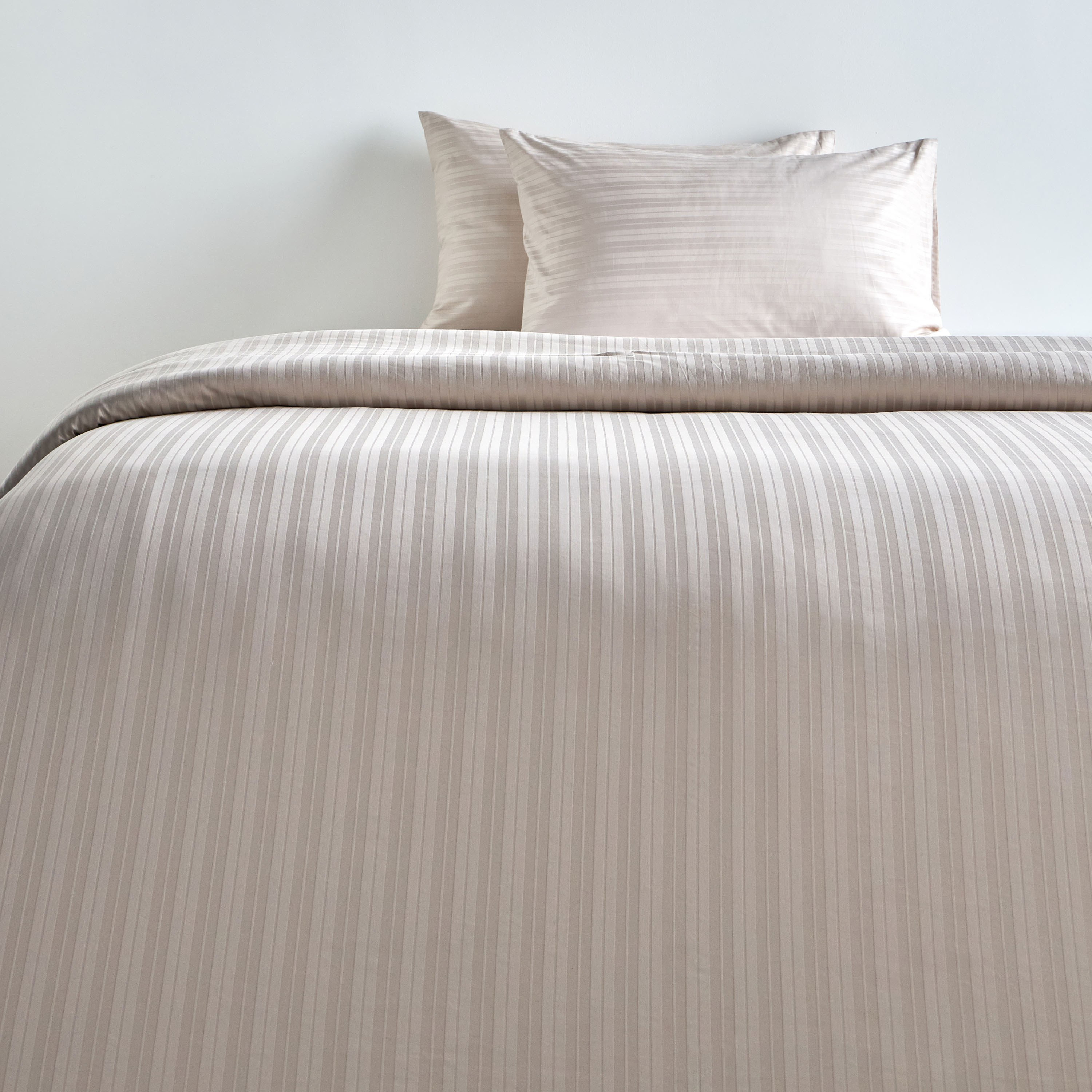 Elara Cotton Sateen 300 Thread Count 3-Piece King Duvet Cover Set - 220x230 cm-household-bedding-duvetandcovers-duvetcovers-image-2