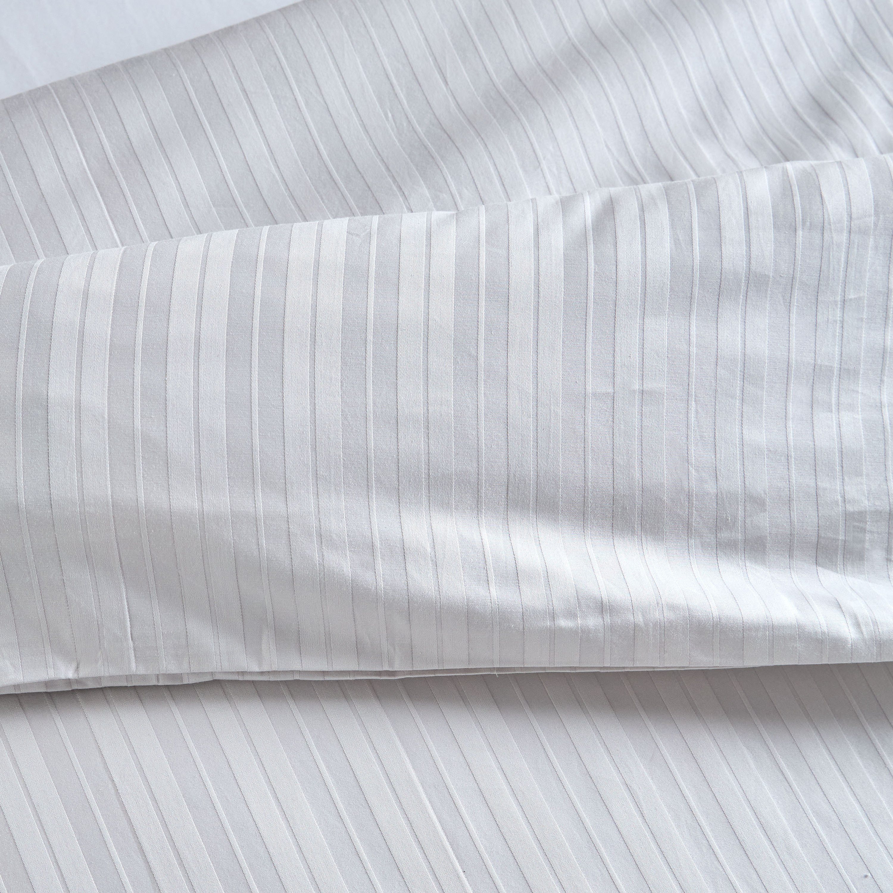 Elara Cotton Sateen 300 Thread Count 3-Piece King Duvet Cover Set - 220x230 cm-household-bedding-duvetandcovers-duvetcovers-image-3