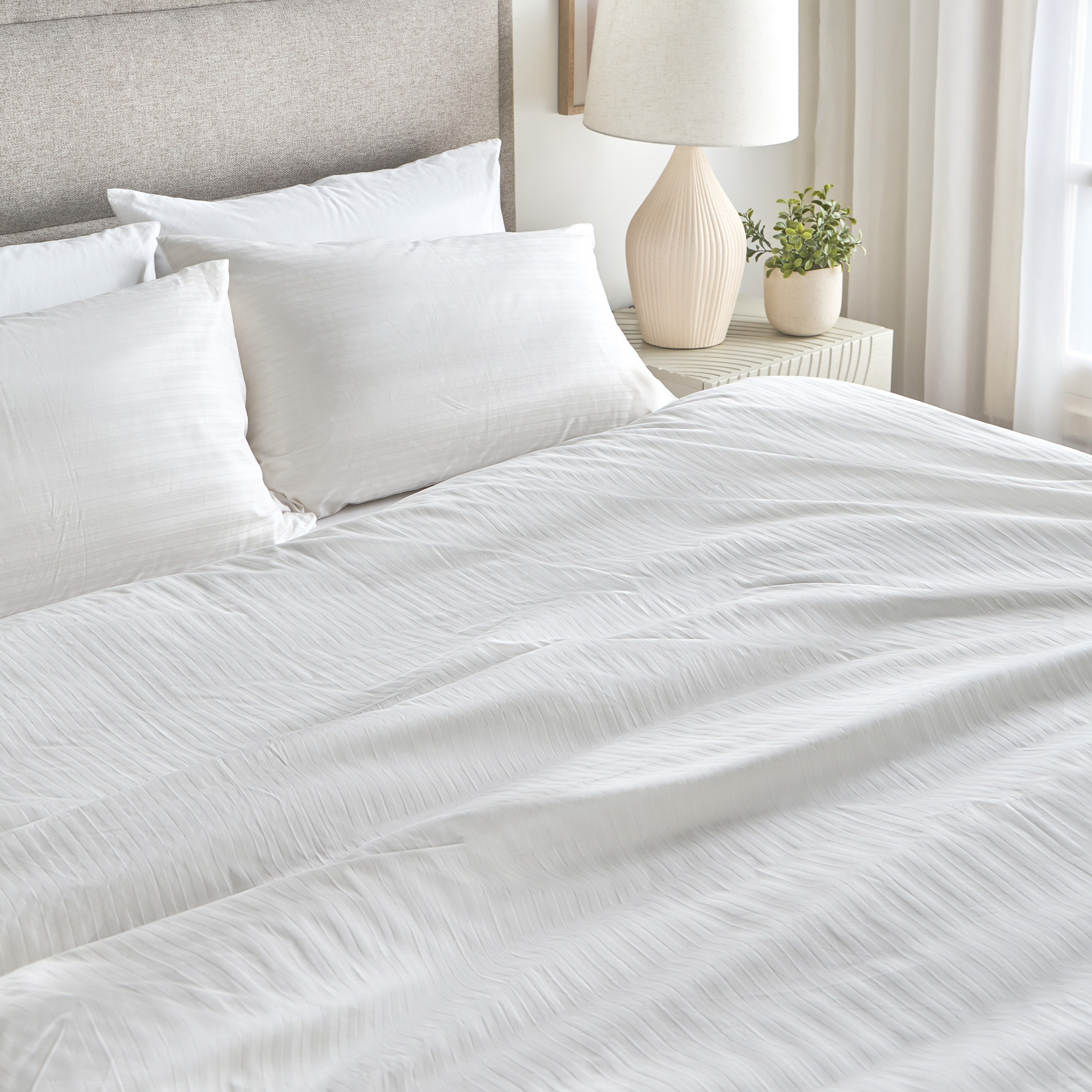 Elara Cotton Sateen 300 Thread Count 3-Piece King Duvet Cover Set - 220x230 cm-household-bedding-duvetandcovers-duvetcovers-image-6
