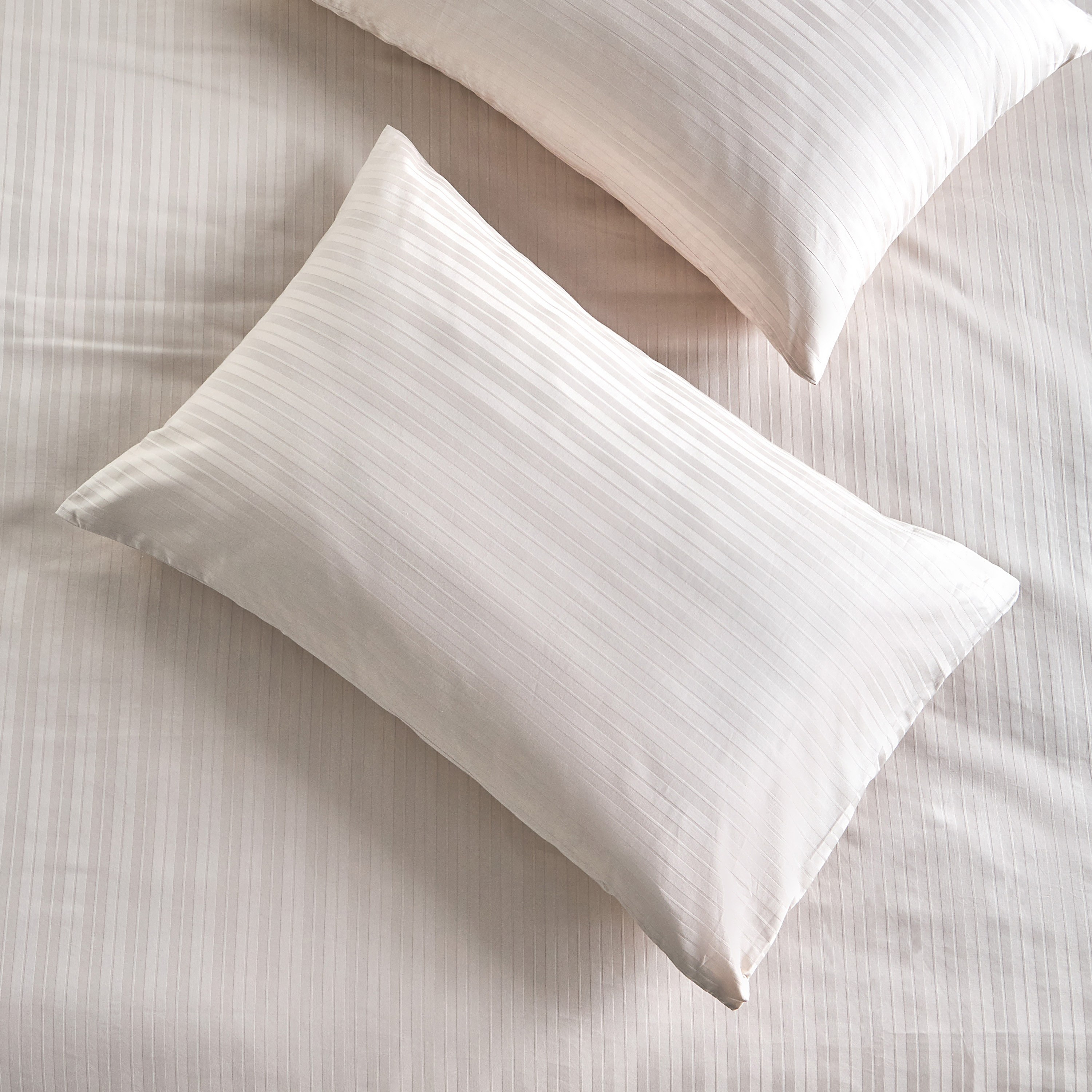 Elara Cotton Sateen 300 TC 3-Piece Super King Duvet Cover Set - 260x220 cm-household-bedding-duvetandcovers-duvetcovers-image-4
