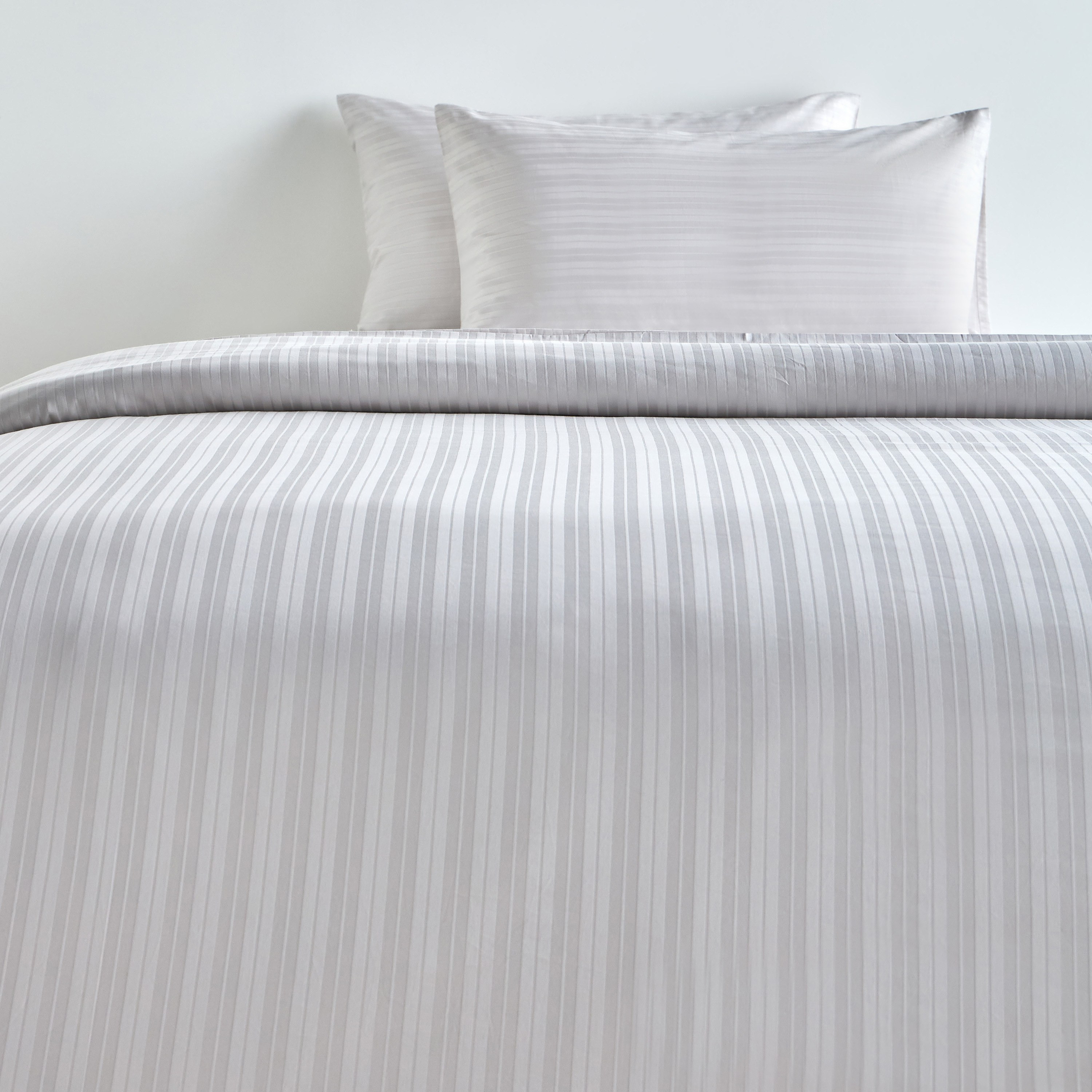 Elara Cotton Sateen 300 TC 3-Piece Super King Duvet Cover Set - 260x220 cm-household-bedding-duvetandcovers-duvetcovers-image-2