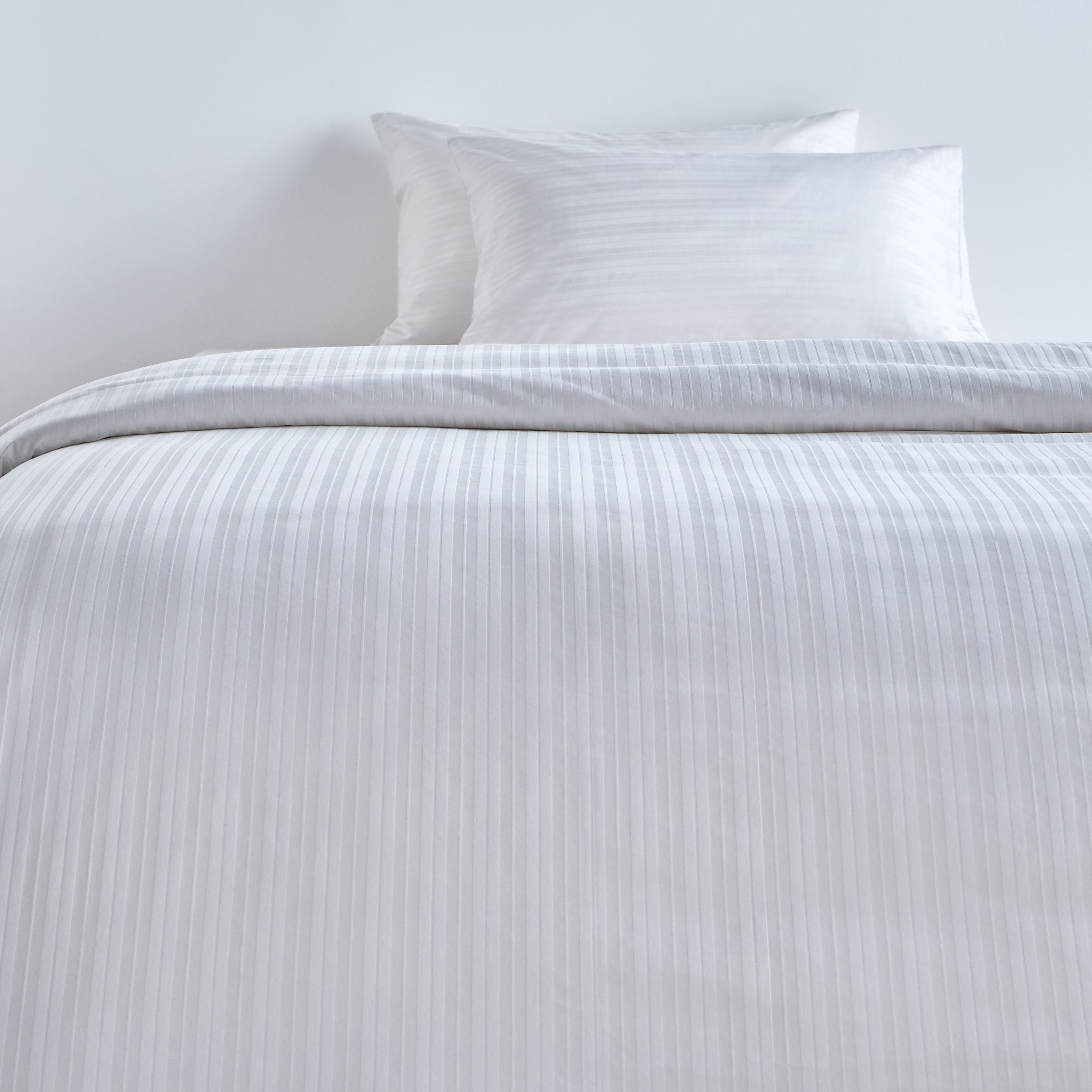 Elara Cotton Sateen 300 TC 3-Piece Super King Duvet Cover Set - 260x220 cm-household-bedding-duvetandcovers-duvetcovers-image-2