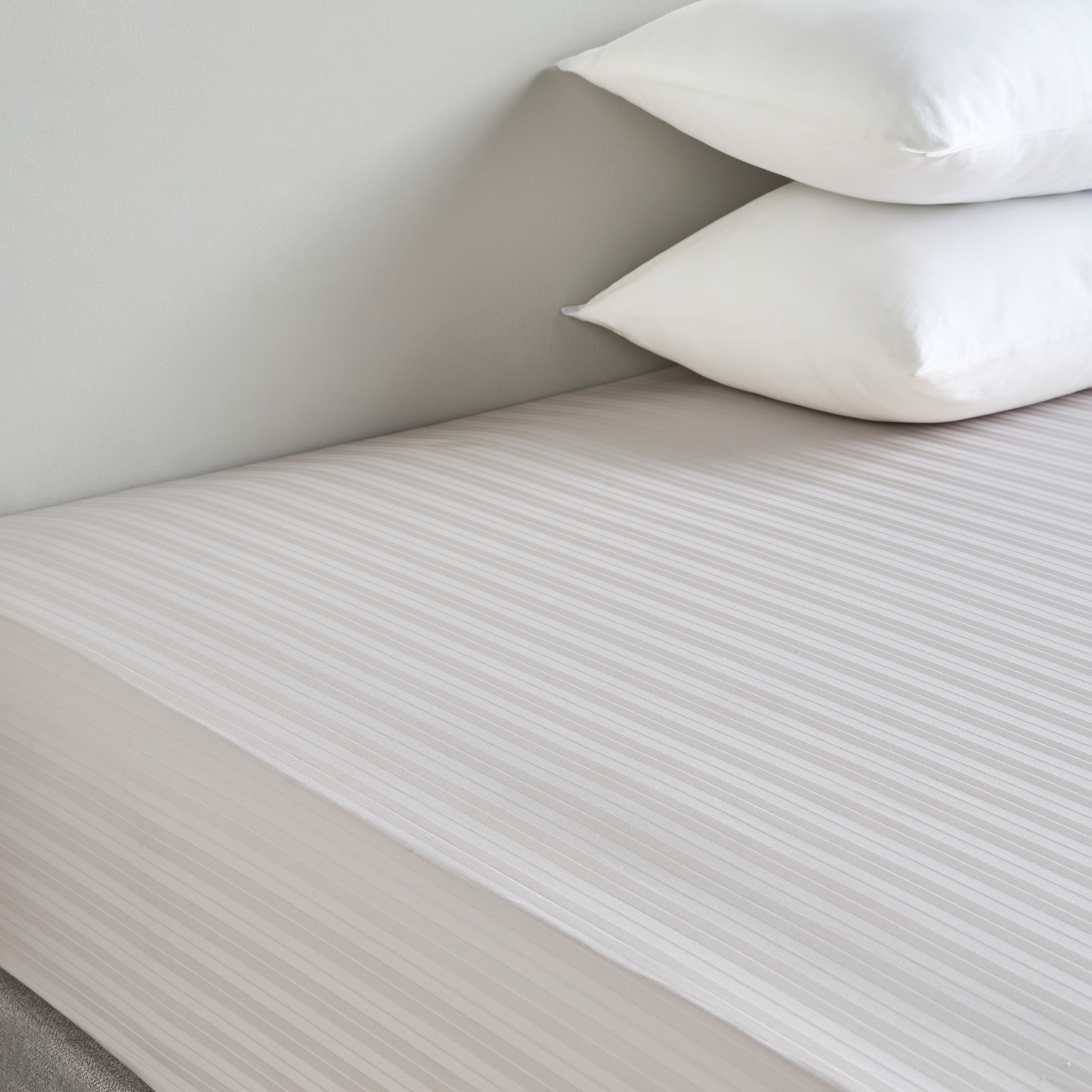 Elara Cotton Sateen 300 Thread Count Full Fitted Sheet  - 120x200 cm-household-bedding-sheetsandpillowcases-fittedsheets-image-3
