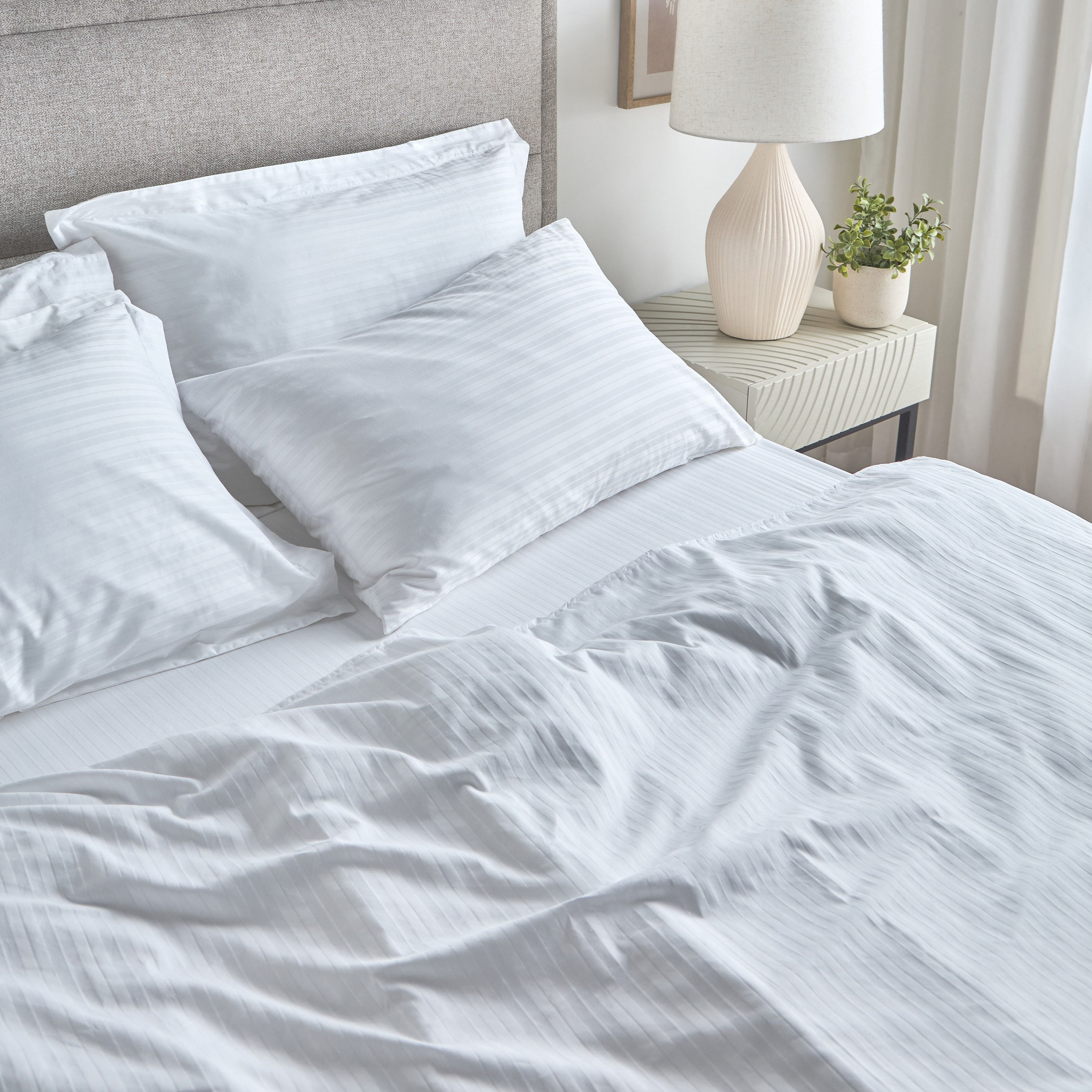Elara Cotton Sateen 300 Thread Count Full Fitted Sheet  - 120x200 cm-household-bedding-sheetsandpillowcases-fittedsheets-image-3