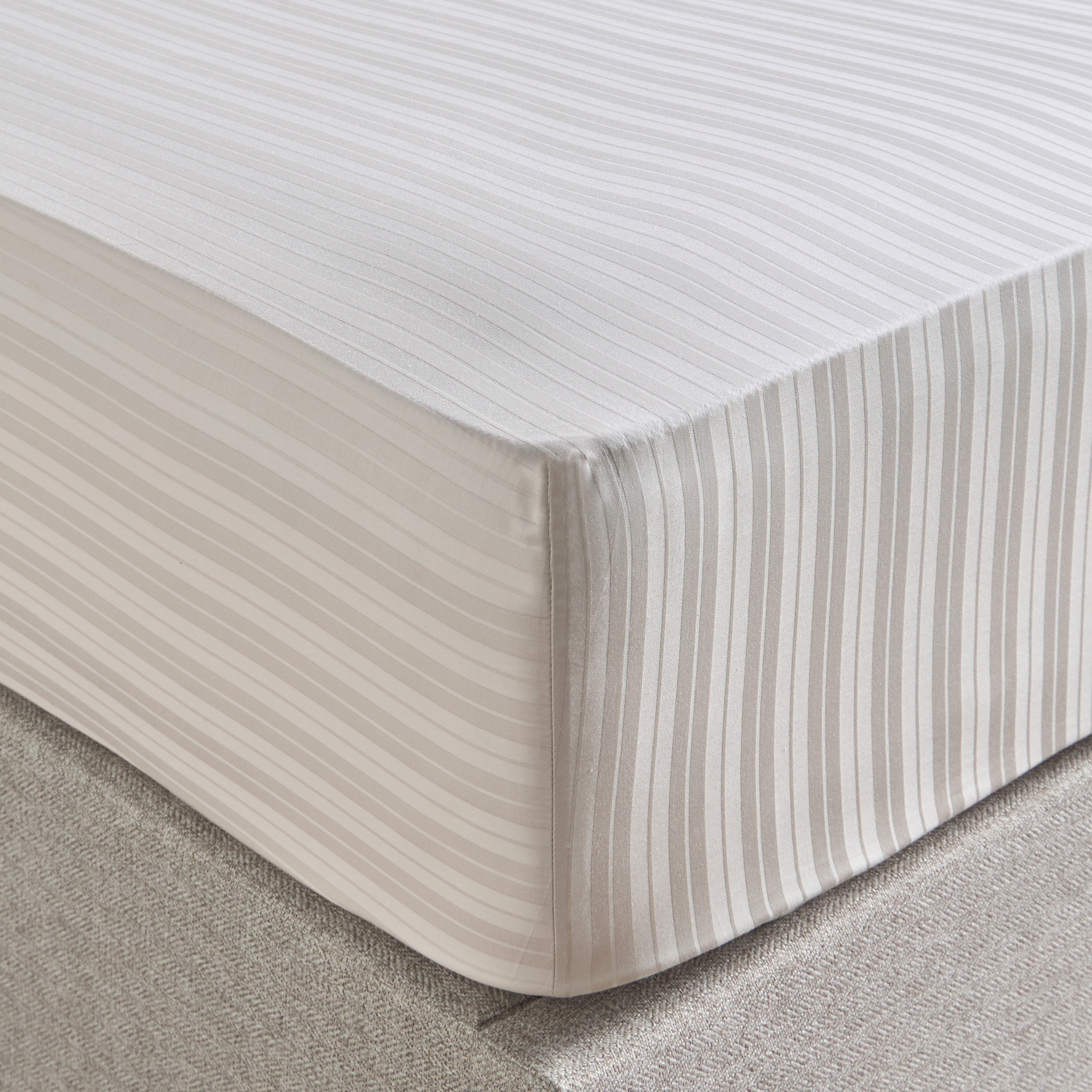 Elara Cotton Sateen 300 Thread Count Queen Fitted Sheet - 160x200 cm-household-bedding-sheetsandpillowcases-fittedsheets-image-1