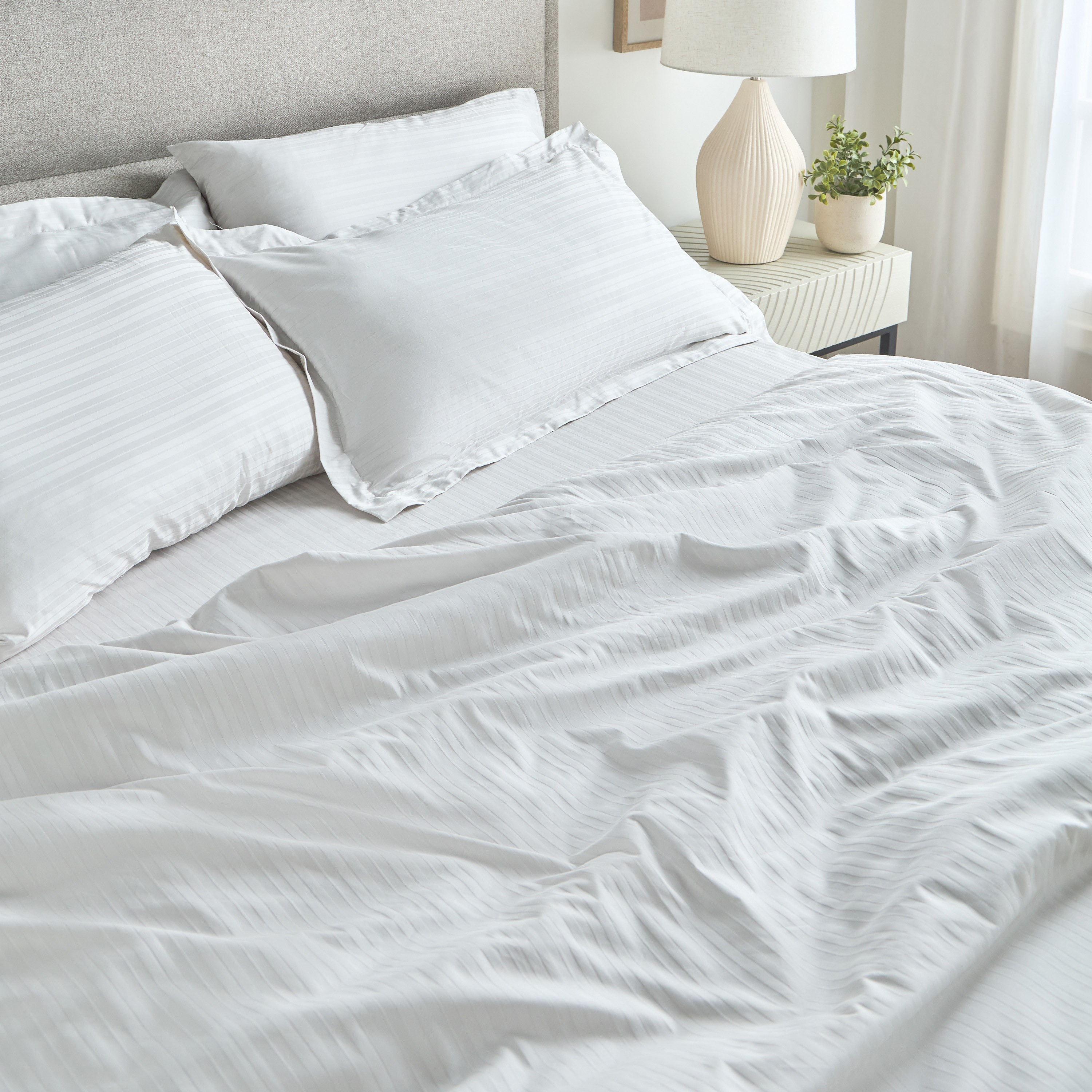 Elara Cotton Sateen 300 Thread Count Queen Fitted Sheet - 160x200 cm-household-bedding-sheetsandpillowcases-fittedsheets-image-3