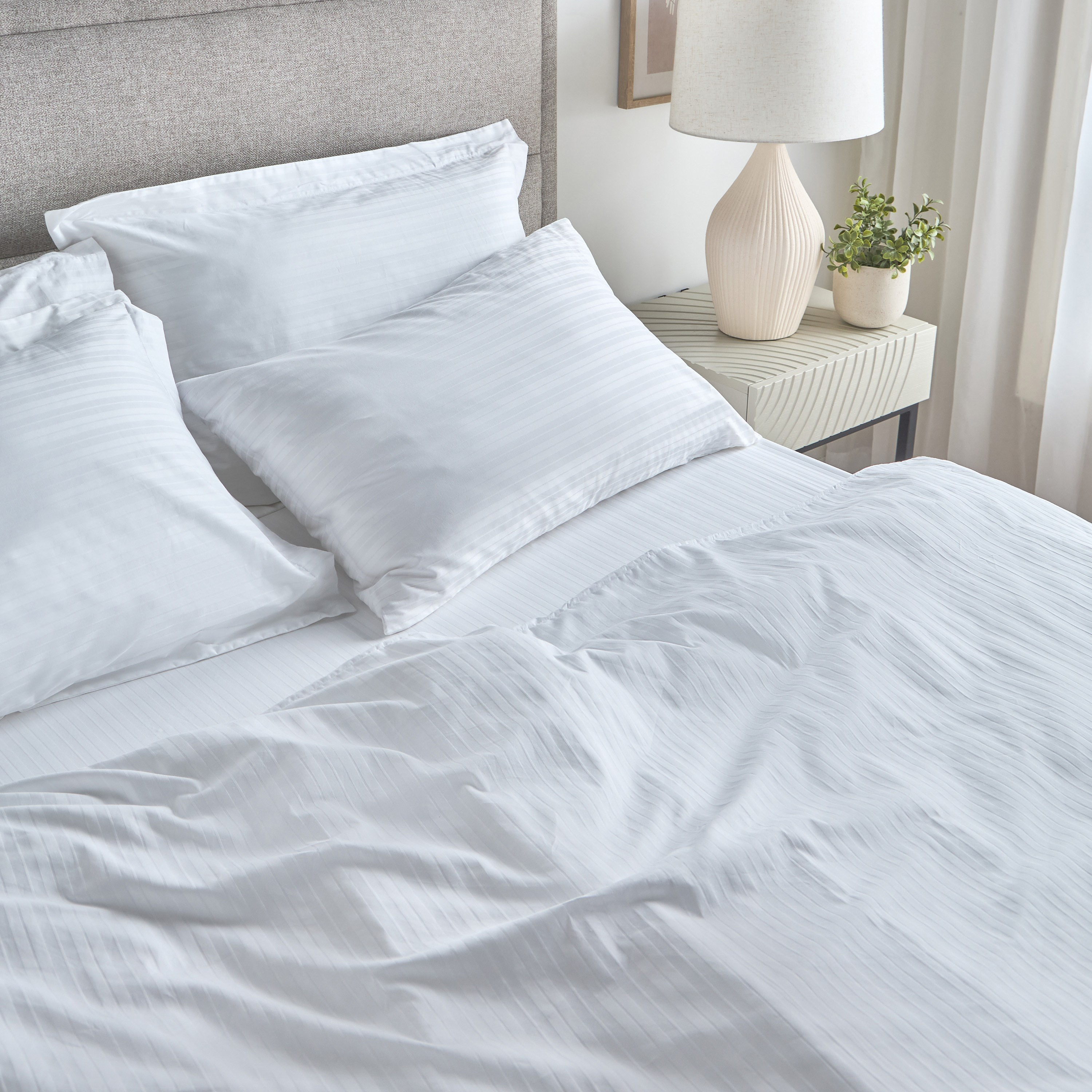 Elara Cotton Sateen 300 Thread Count Queen Fitted Sheet - 160x200 cm-household-bedding-sheetsandpillowcases-fittedsheets-image-3