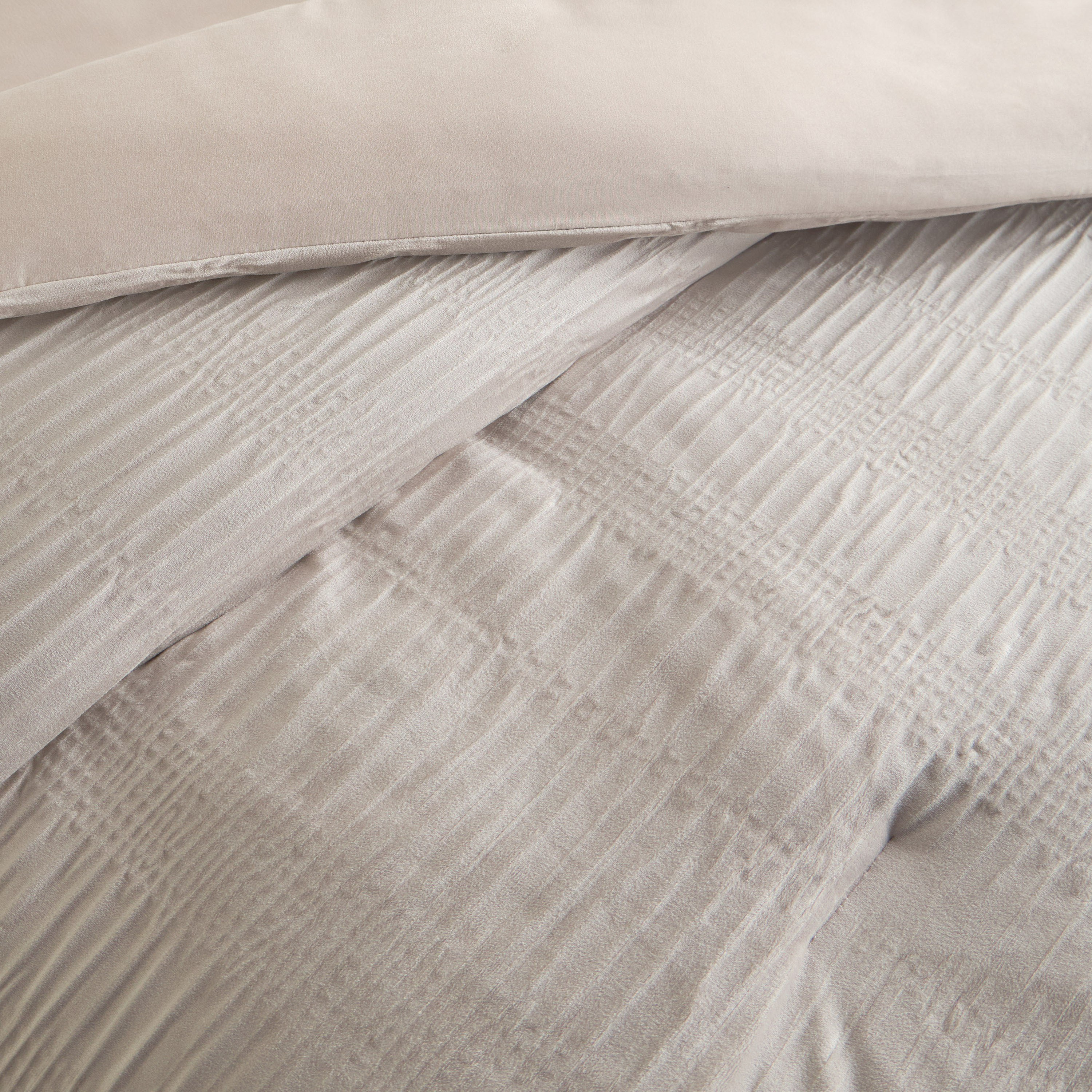 Maryel Wrinkled Velvet 4-Piece Super King Comforter Set - 240x260 cm-household-bedding-comfortersandbedspreads-comforters-image-4