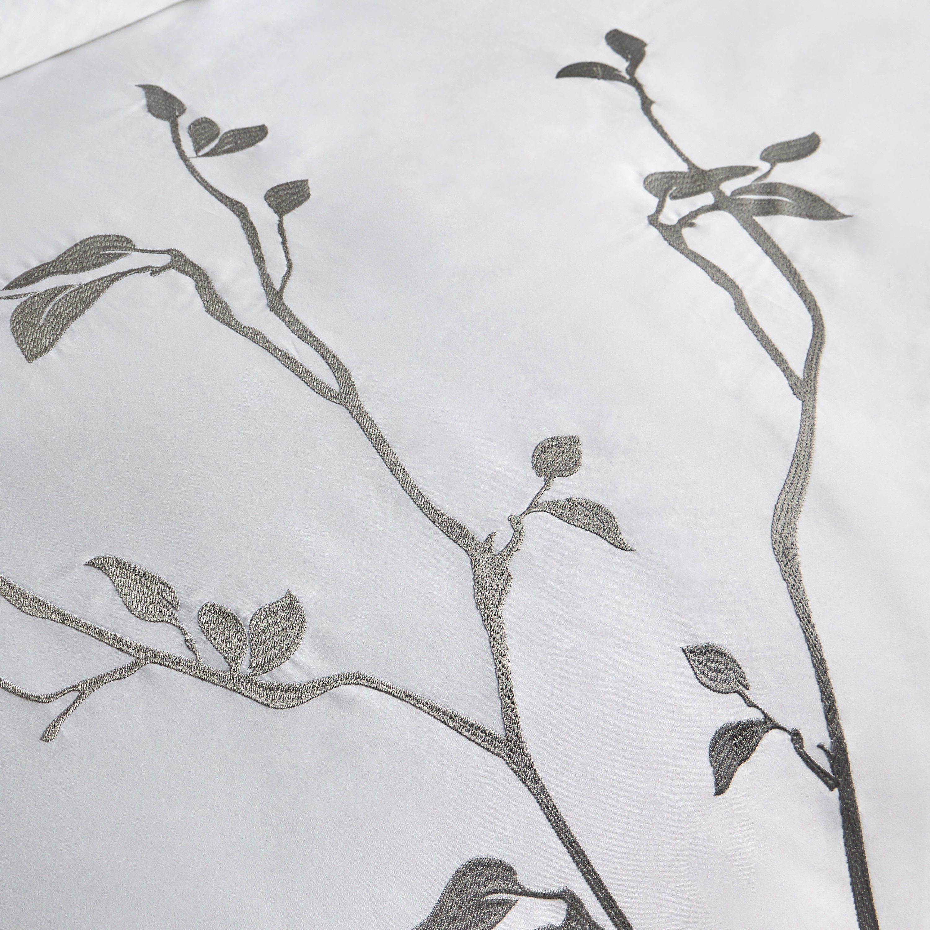 Frond Cotton Embroidered 300 Thread Count 4-Piece Super King Comforter Set - 240x260 cm-household-bedding-comfortersandbedspreads-comforters-image-3