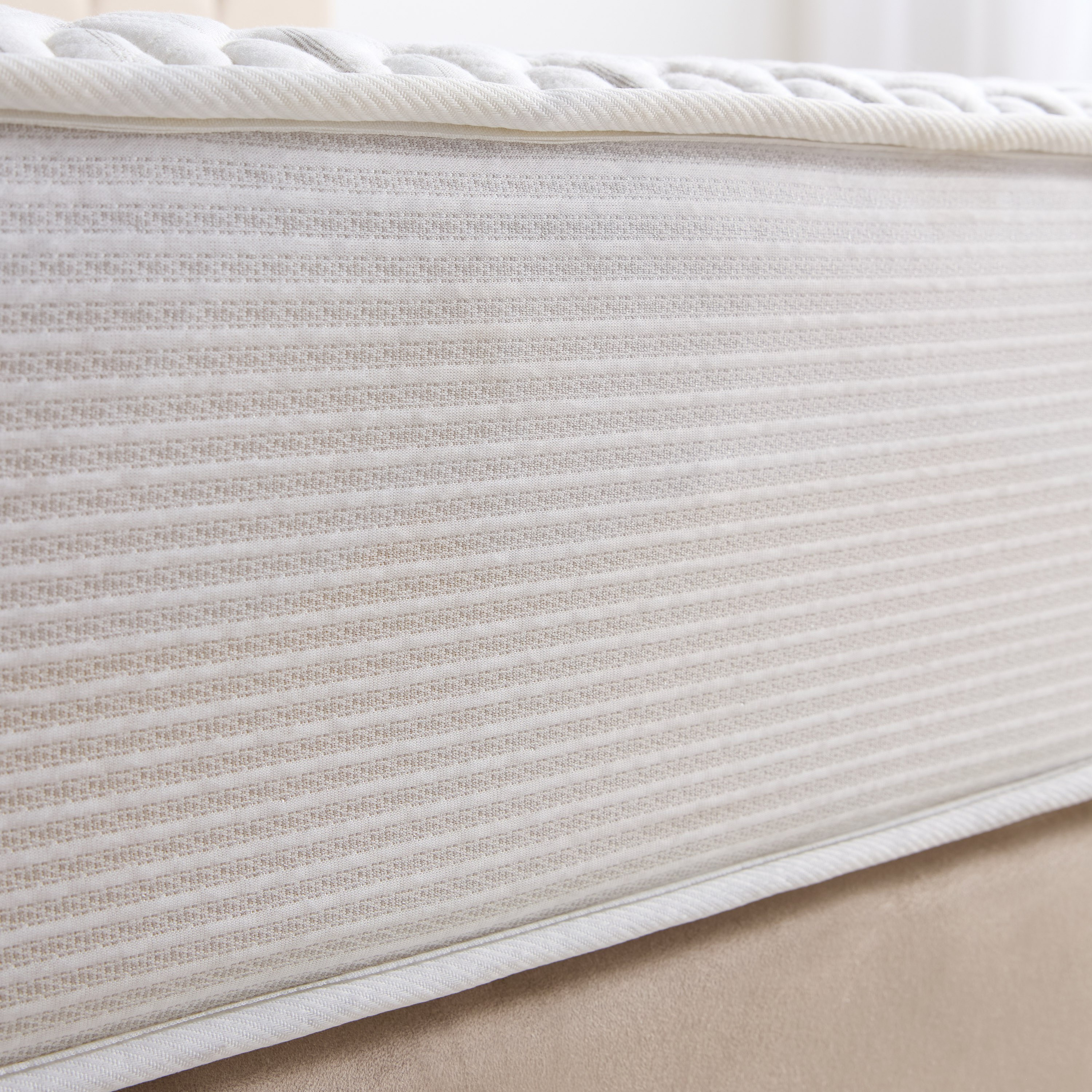 Tranquil Visco Spring Queen Mattress - 160x200 cm-furniture-mattresses-queenmattresses-image-3