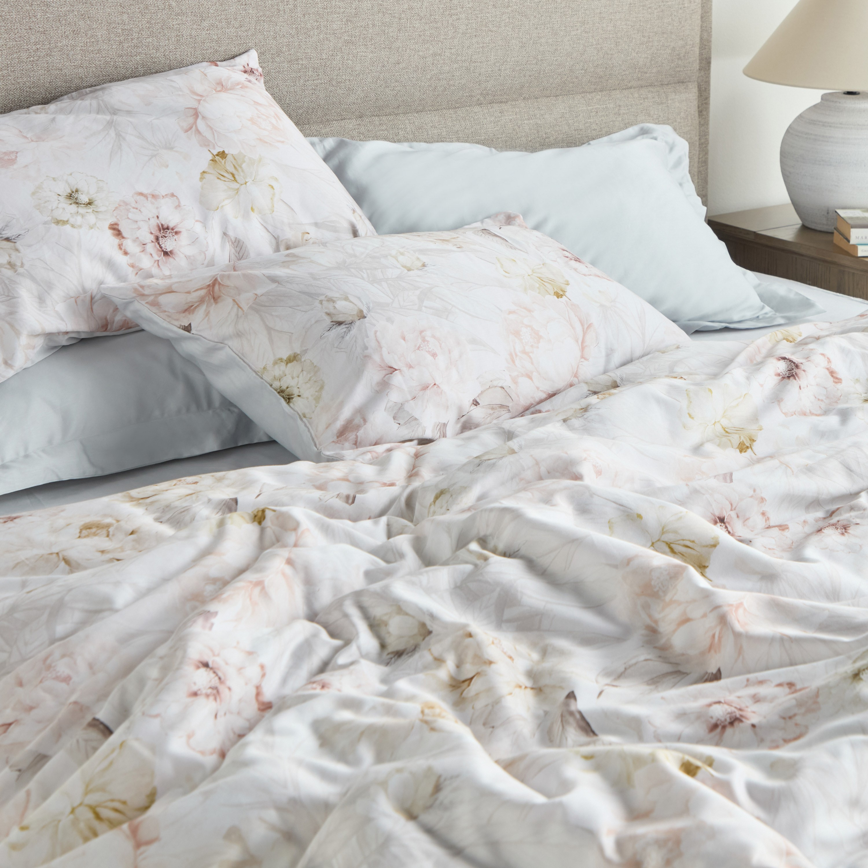 Klaus Cotton 300 Thread Count 6-Piece King Duvet Cover Set - 220x230 cm-household-bedding-duvetandcovers-duvetcovers-image-7