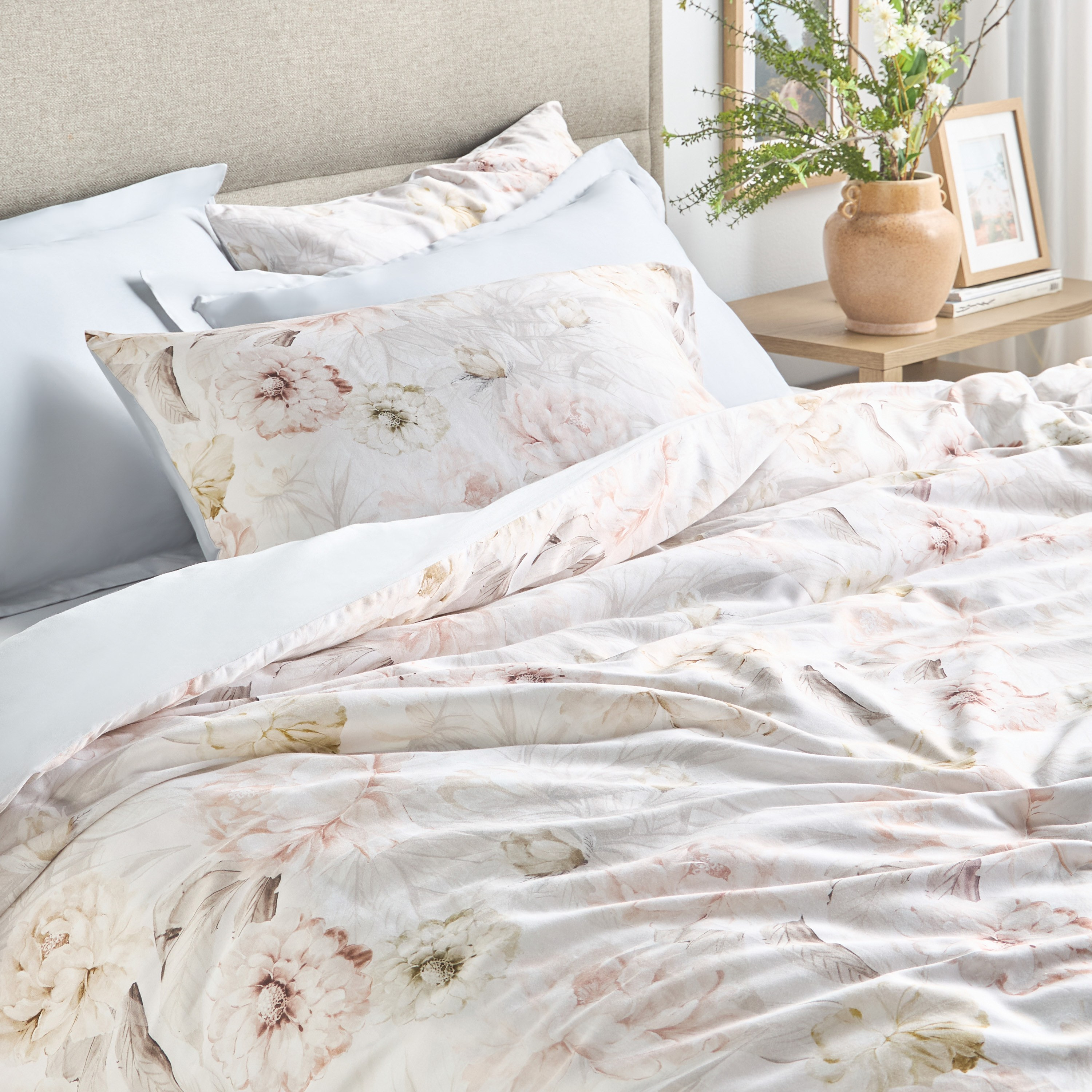 Klaus Cotton 300-Thread Count 6-Piece Super King Duvet Cover Set - 220x260 cm-household-bedding-duvetandcovers-duvetcovers-image-7