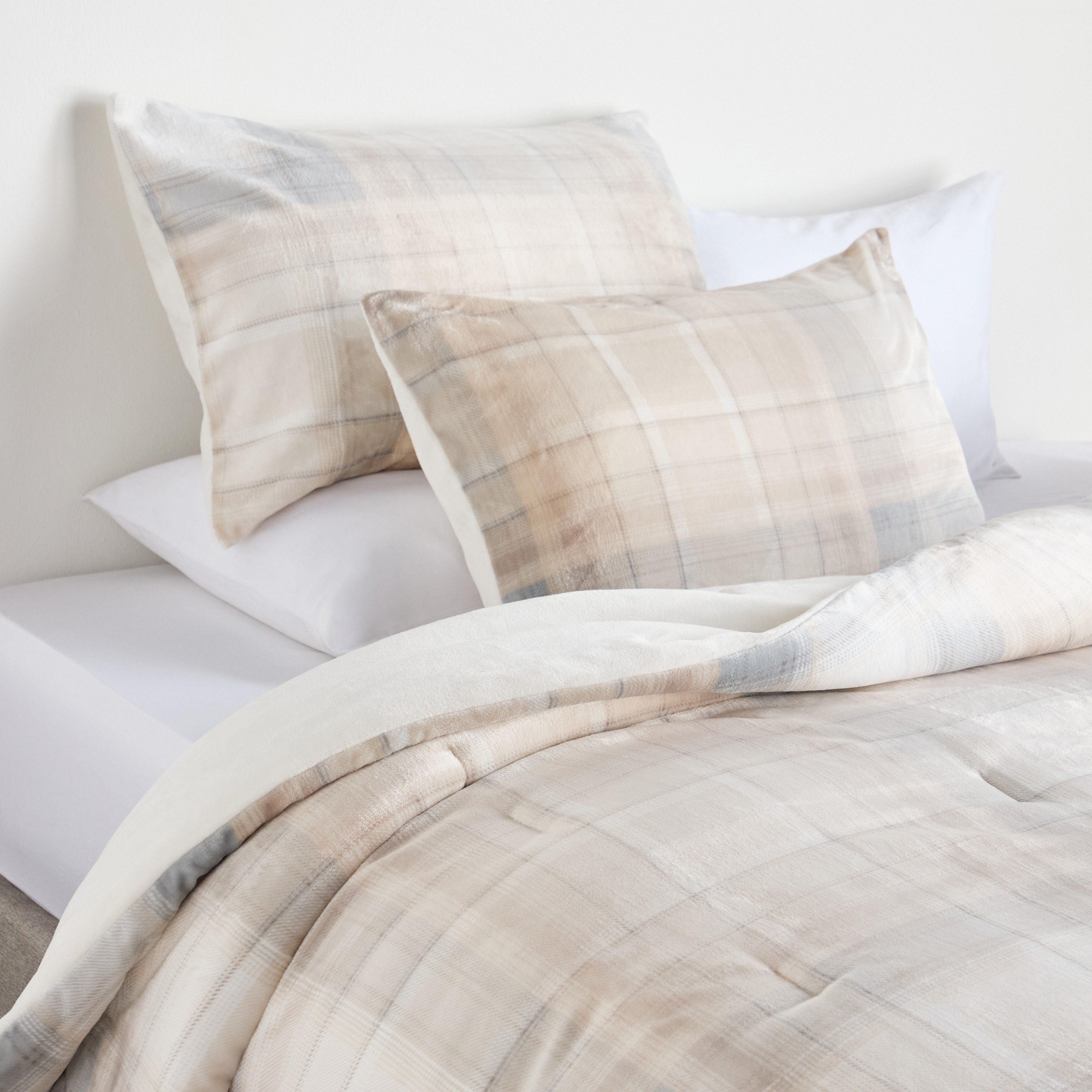 Nimbus 3-Piece Full Comforter Set - 150x240 cm-household-bedding-comfortersandbedspreads-comforters-image-1