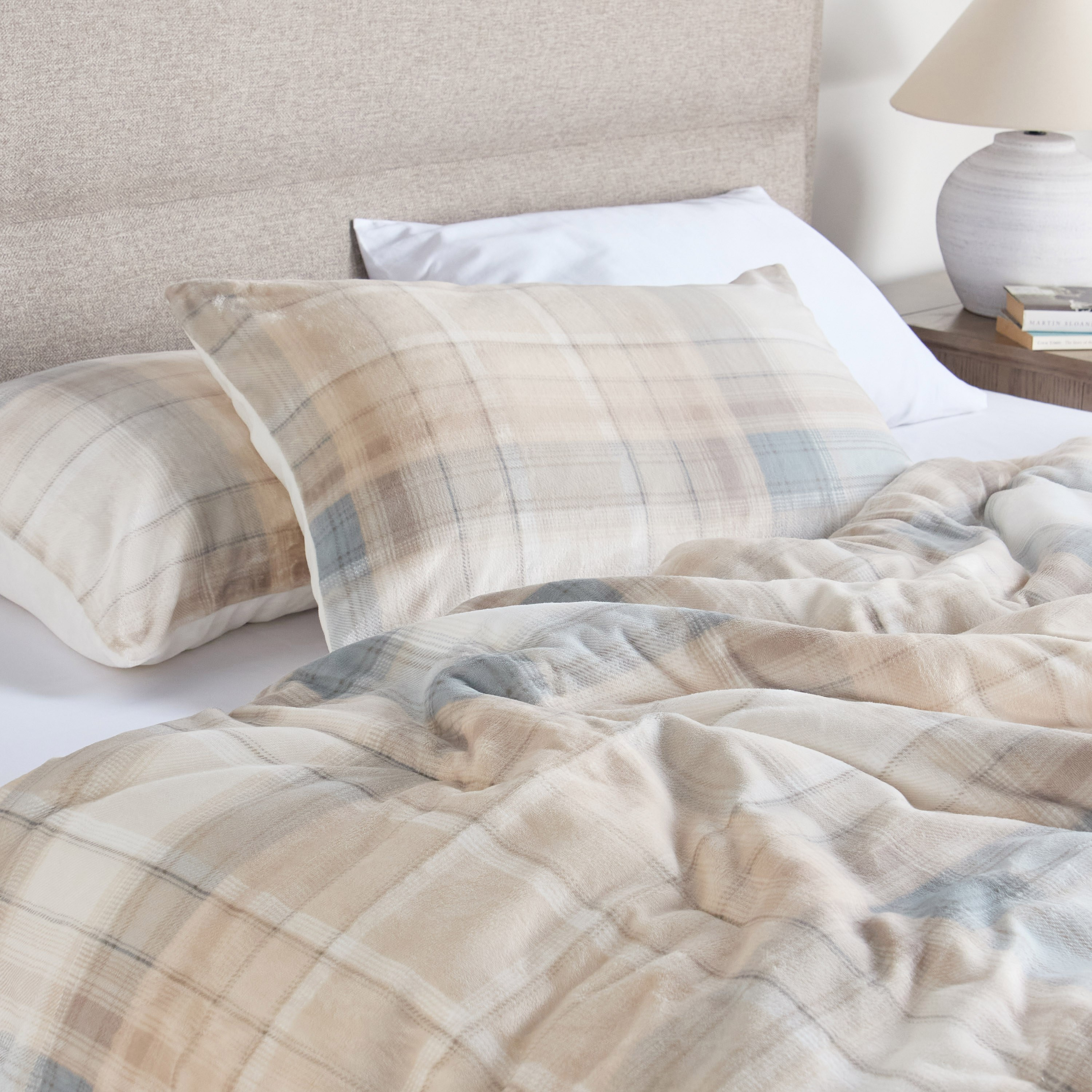 Nimbus 3-Piece Full Comforter Set - 150x240 cm-household-bedding-comfortersandbedspreads-comforters-image-5