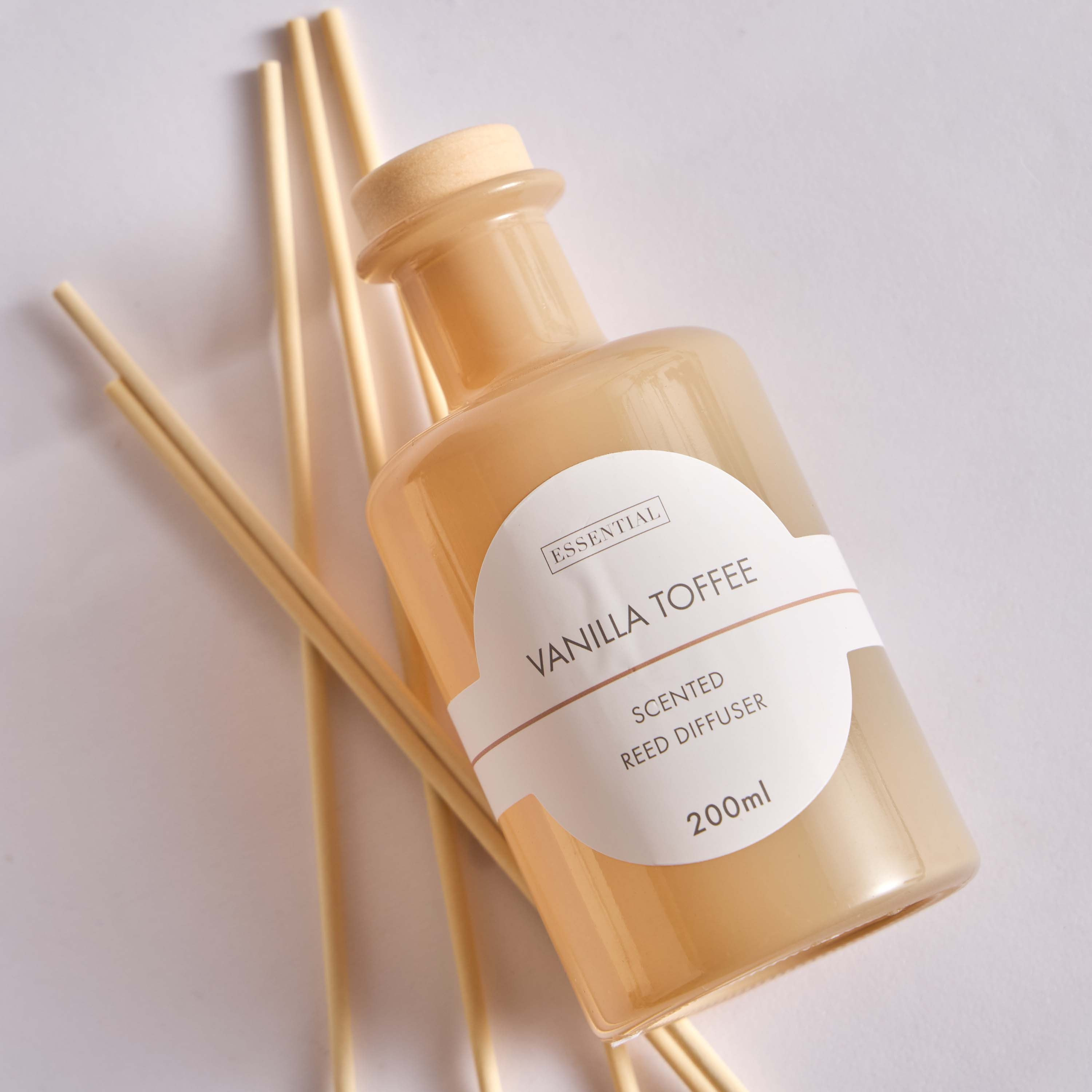 Essentials Vanilla Reed Diffuser - 200 ml-household-homefragrance-reeddiffusers-image-3