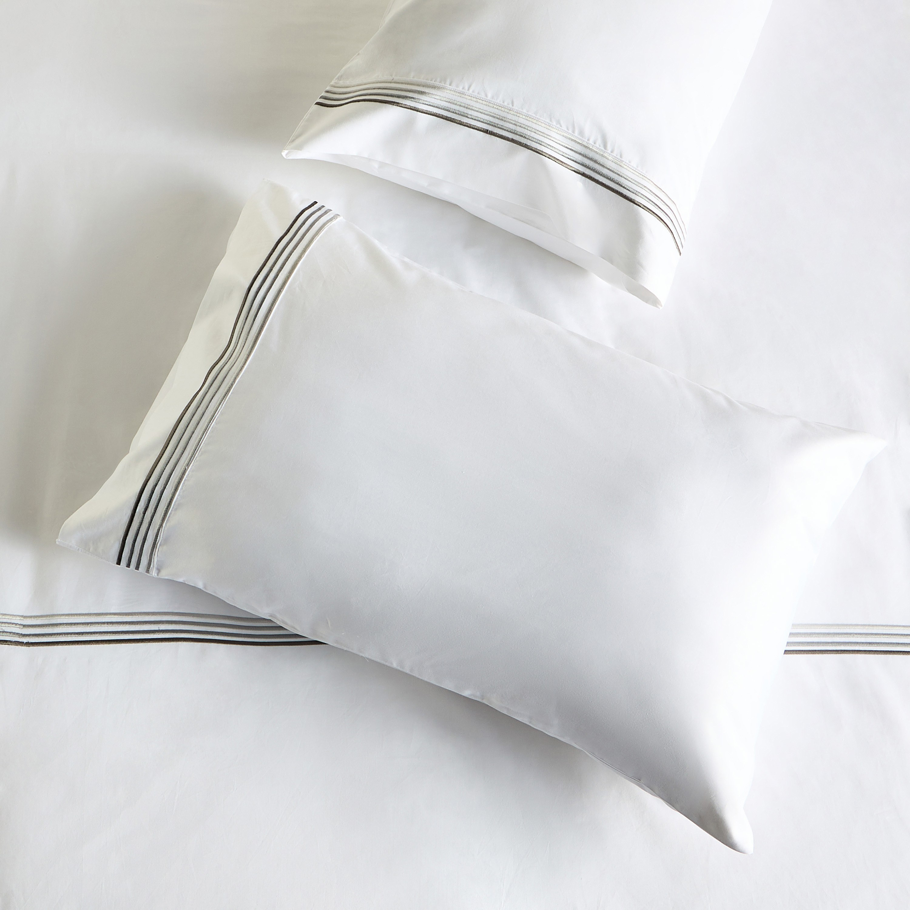 Maddison Gradient Merrowing Egyptian Cotton 600 TC 3-Piece Super King Duvet Cover Set - 260x220 cm-household-bedding-duvetandcovers-duvetcovers-image-3