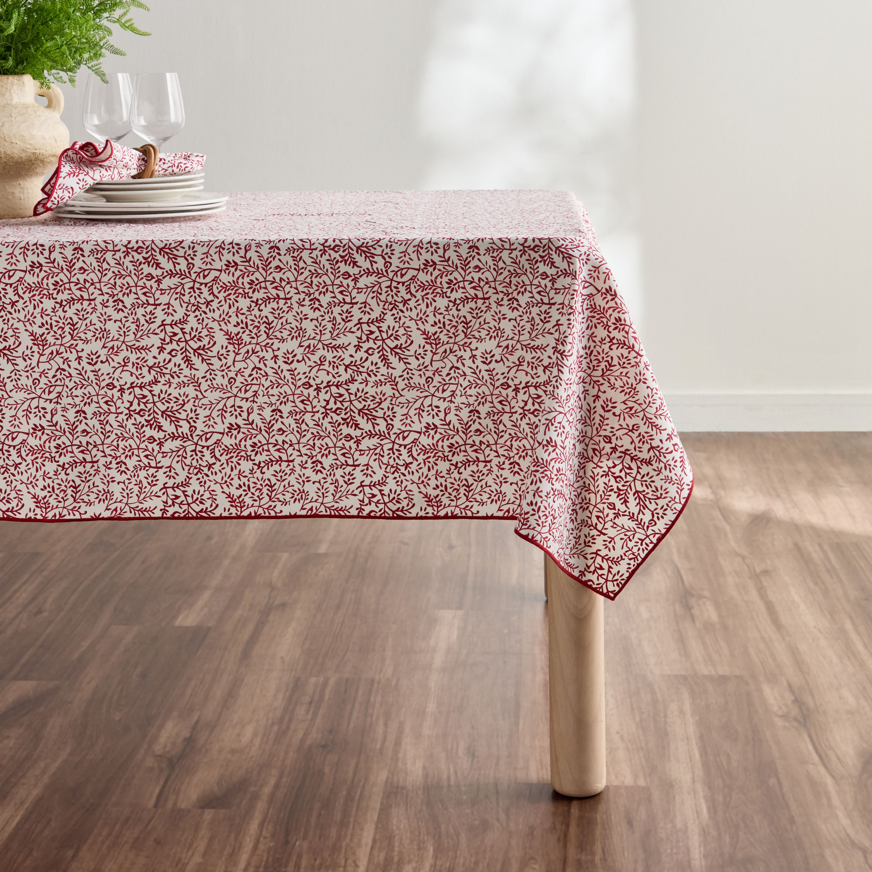 Eloise Table Cover - 150x250 cm-household-dining-tablelinen-runnersandtablecovers-image-1