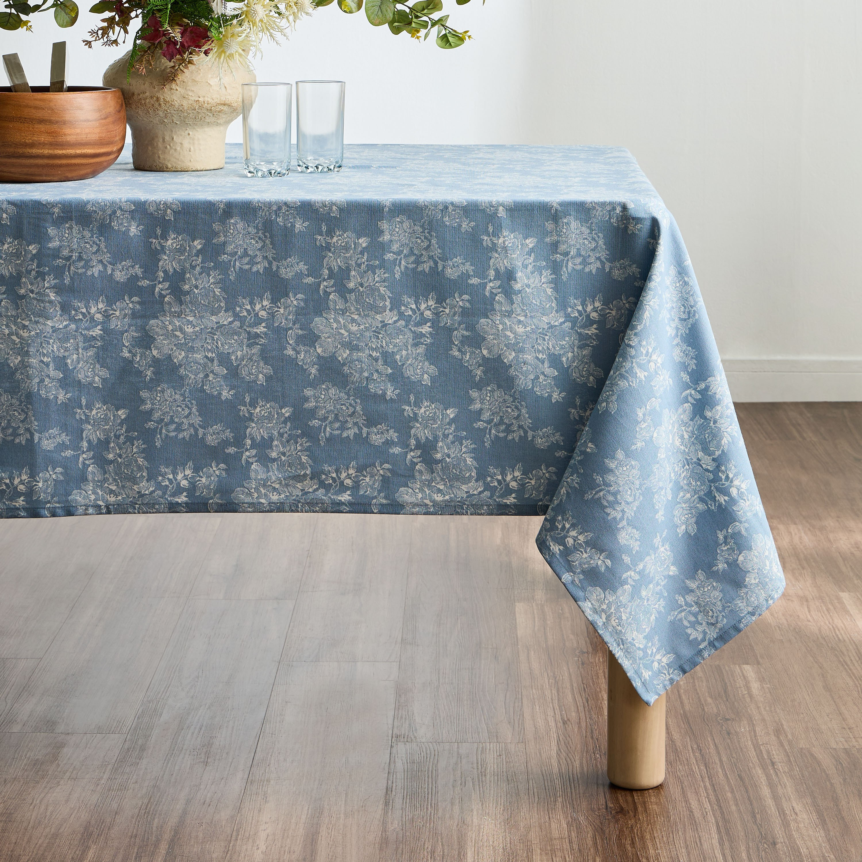 Vintage Rose Table Cover - 150x250 cm-household-dining-tablelinen-runnersandtablecovers-image-1