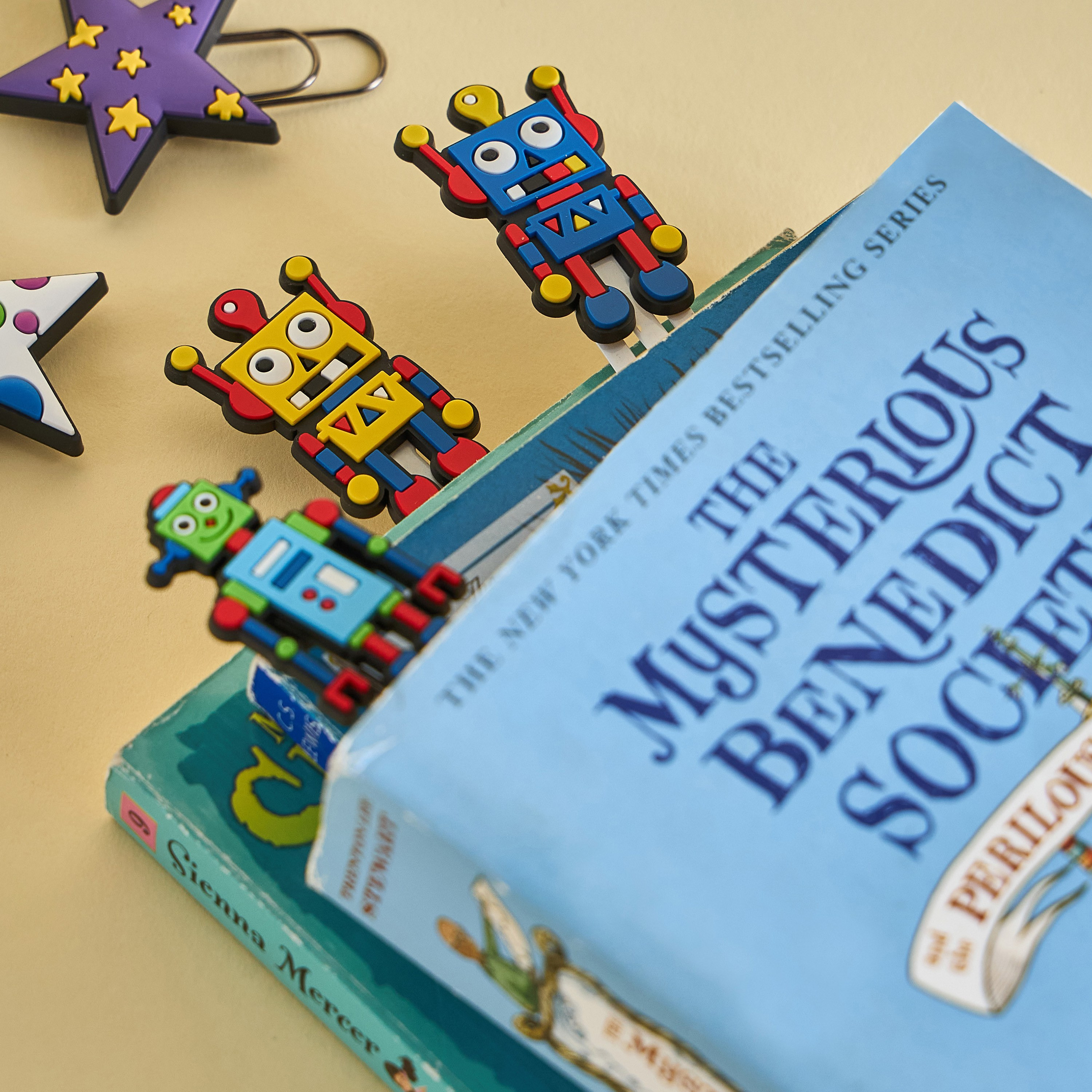 علامة مرجعية للكتب بتصميم روبوت-babyandkids-schoolessentials-stationery-image-3