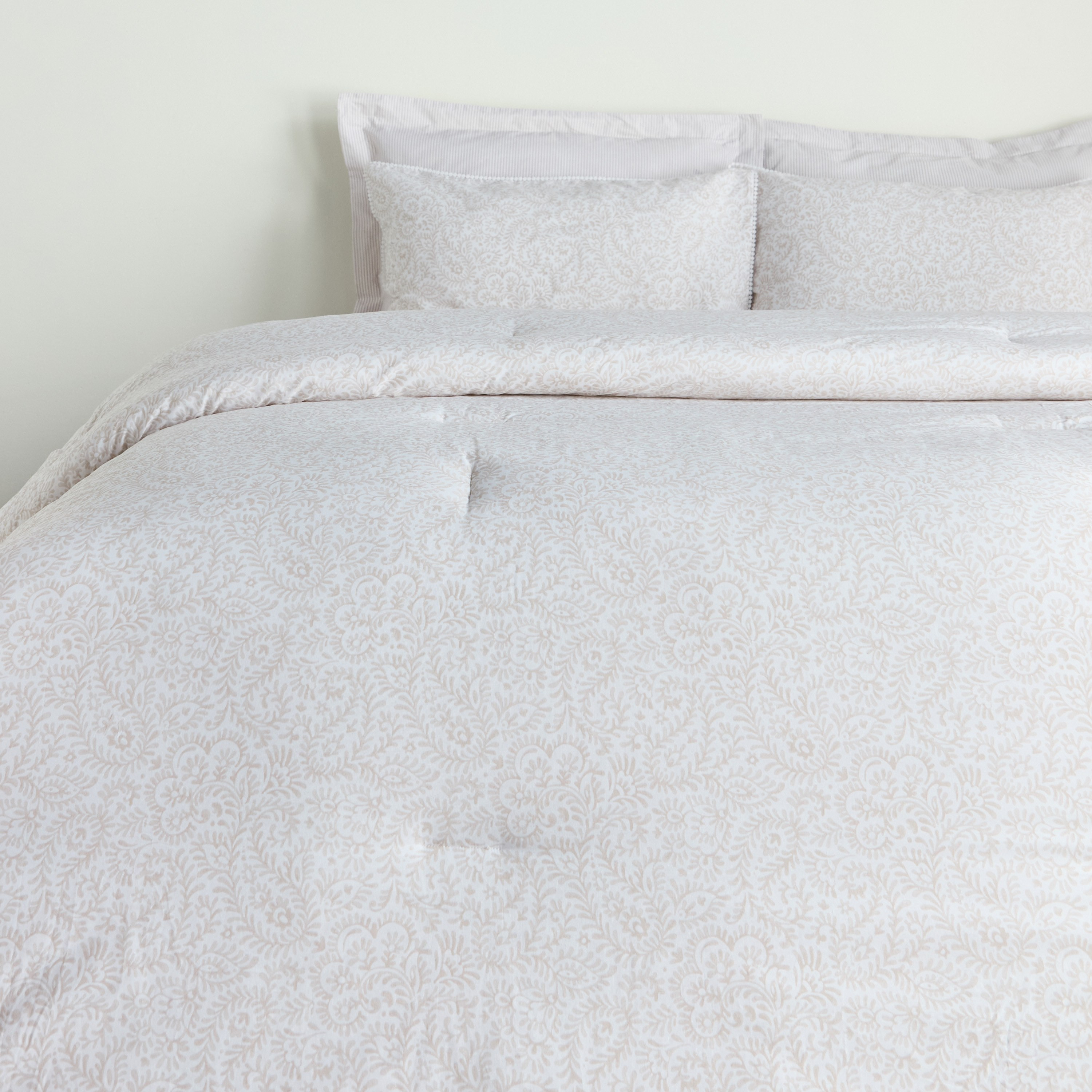 Cali Cotton Printed 200 Thread Count 6-Piece Queen Comforter and Sheet Set - 200x240 cm-household-bedding-comfortersandbedspreads-bedinabag-image-2
