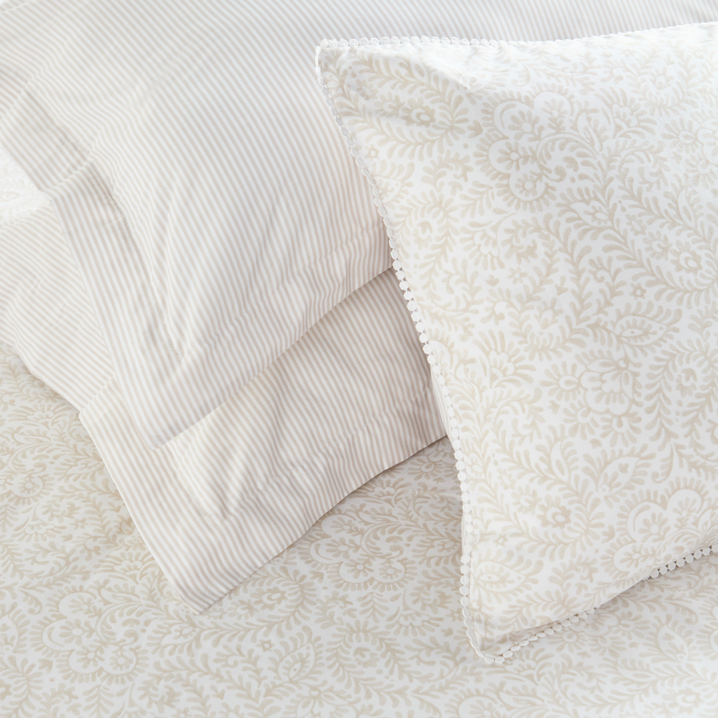Cali Cotton Printed 200 Thread Count 6-Piece Queen Comforter and Sheet Set - 200x240 cm-household-bedding-comfortersandbedspreads-bedinabag-image-4
