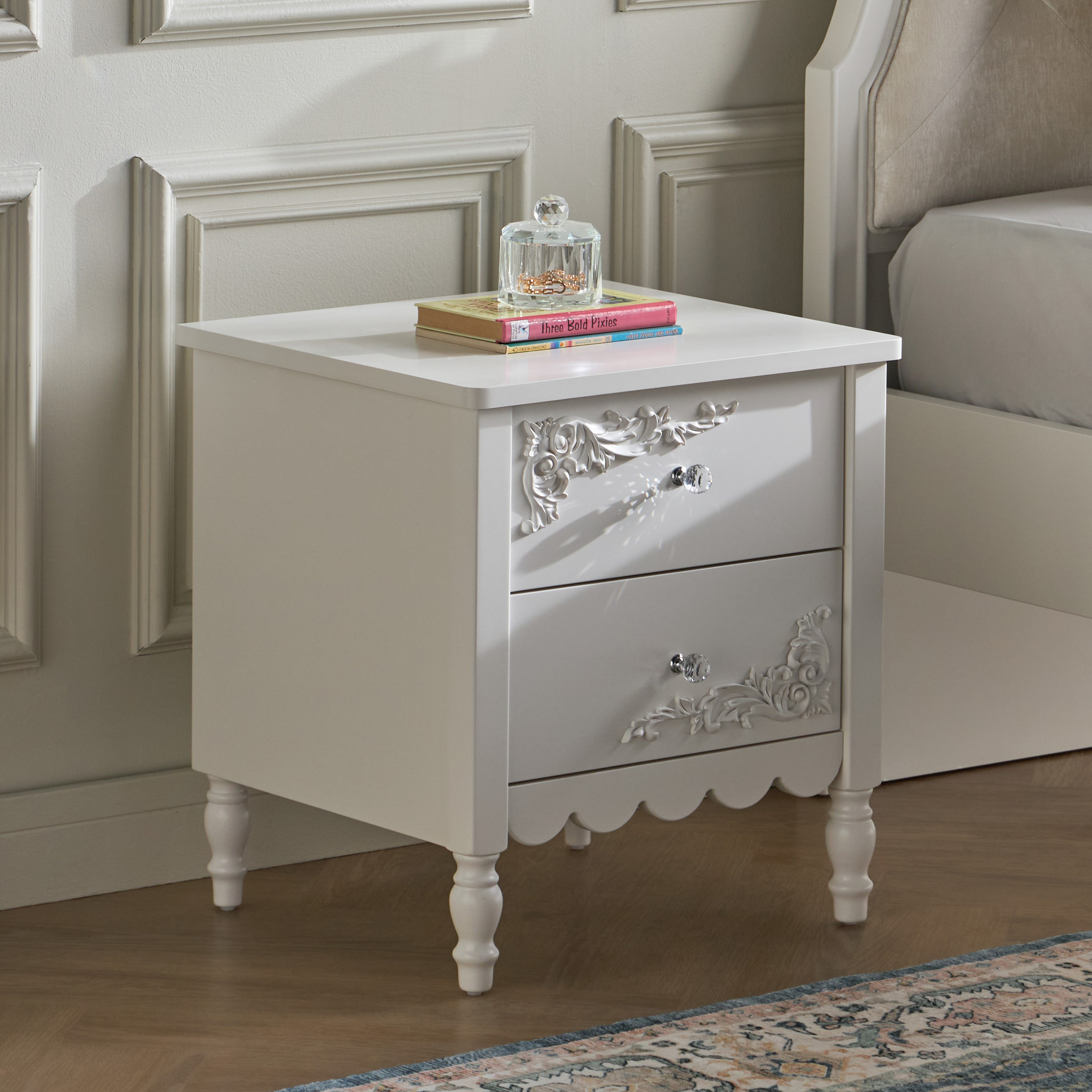 Valeri Nightstand