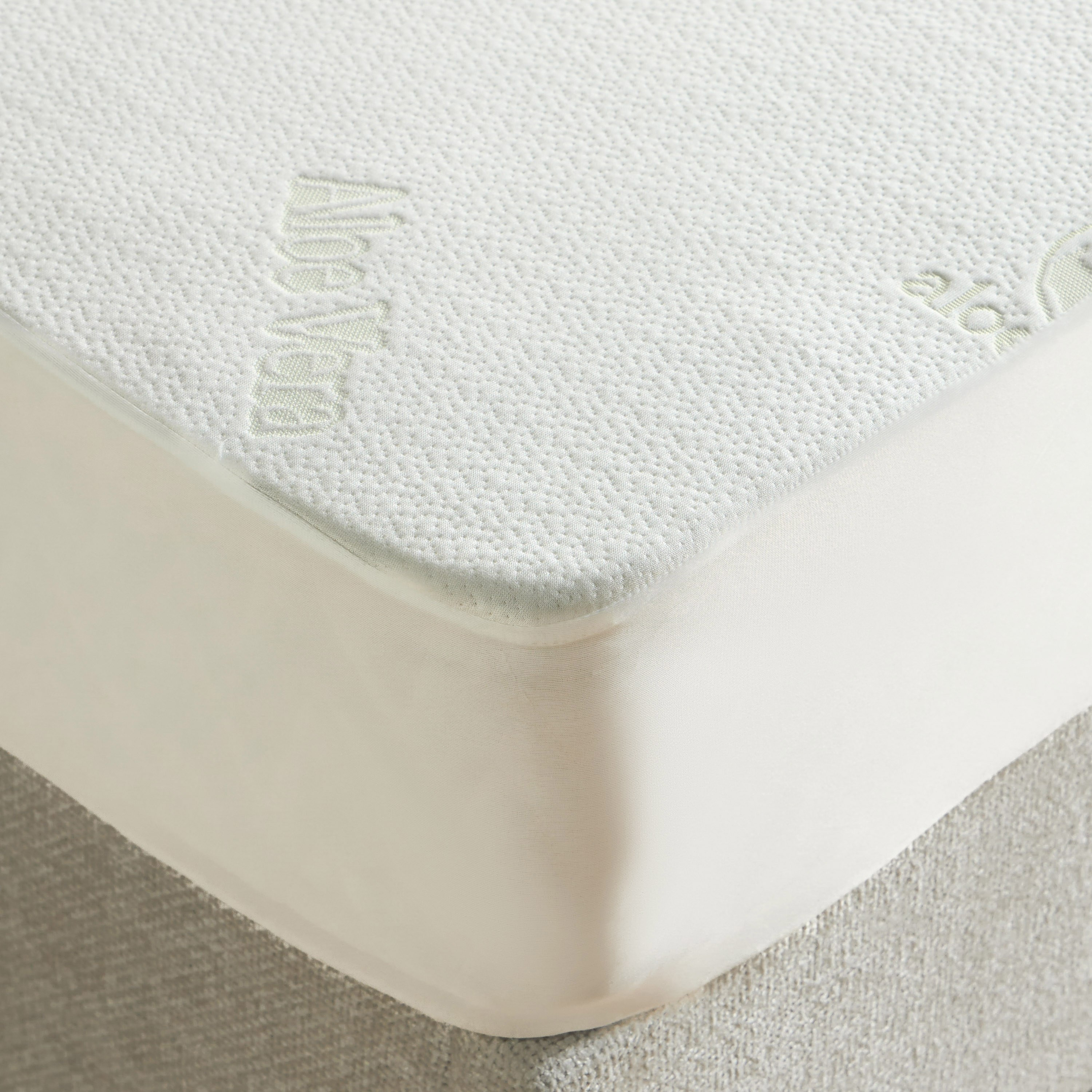 Healthguard Viscose Super King Mattress Protector - 200x200 cm