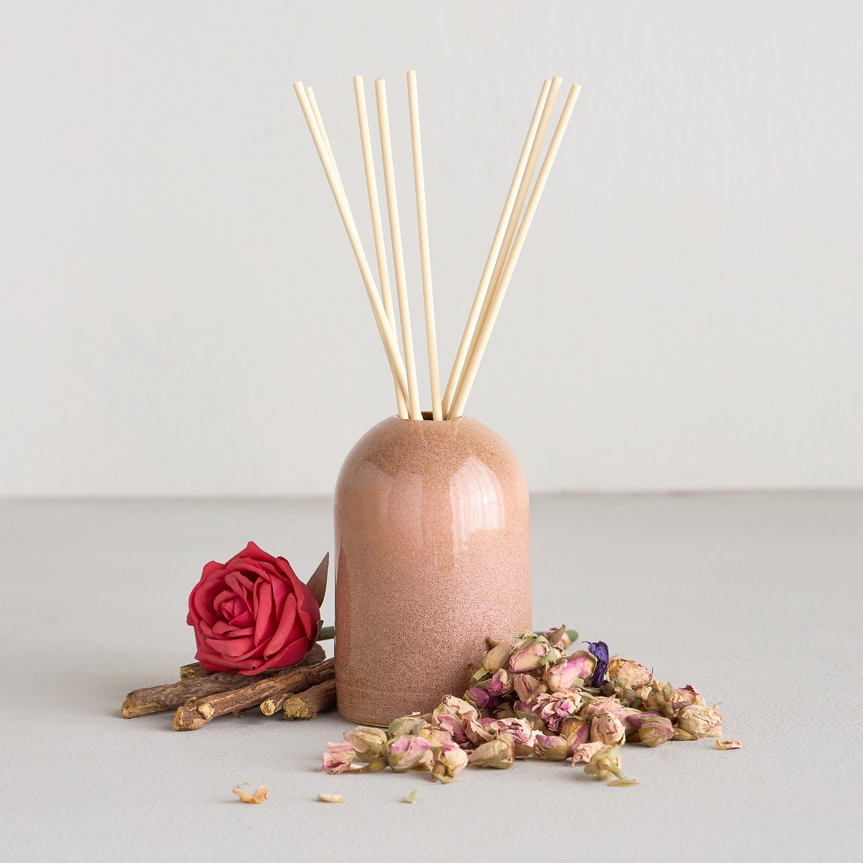 Cottage Rose Amberwood Reed Diffuser - 200 ml-household-homefragrance-reeddiffusers-image-1