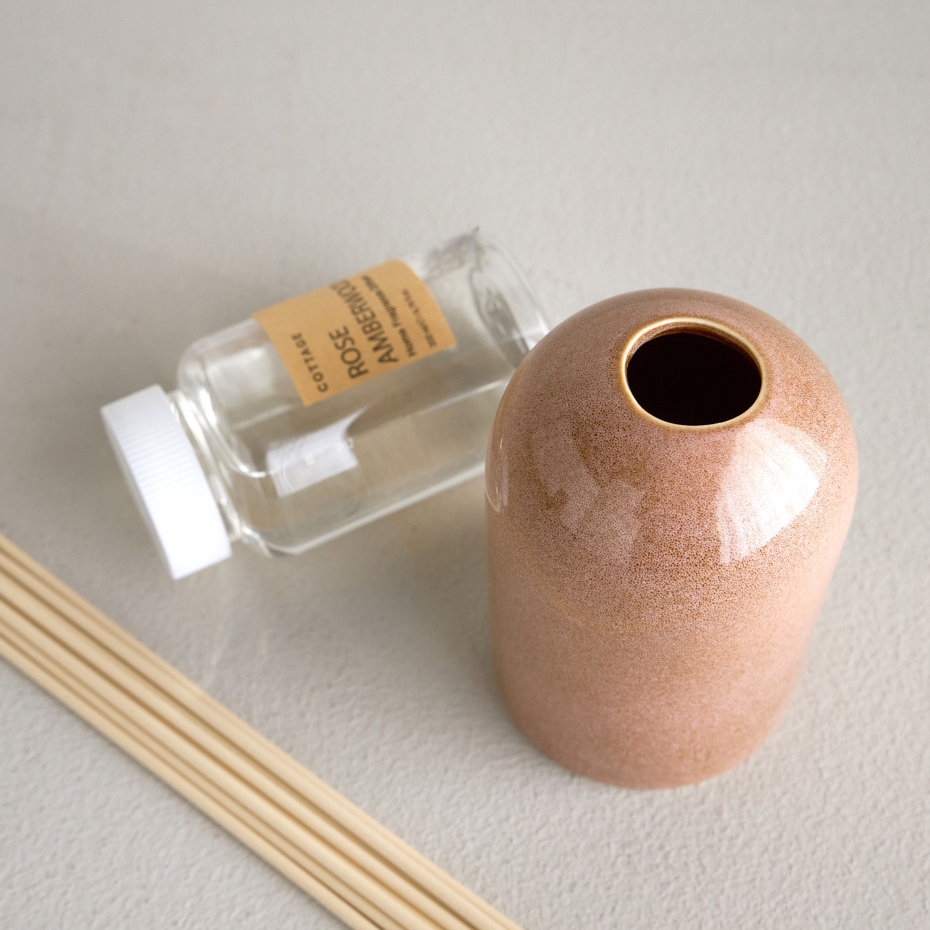 Cottage Rose Amberwood Reed Diffuser - 200 ml-household-homefragrance-reeddiffusers-image-3