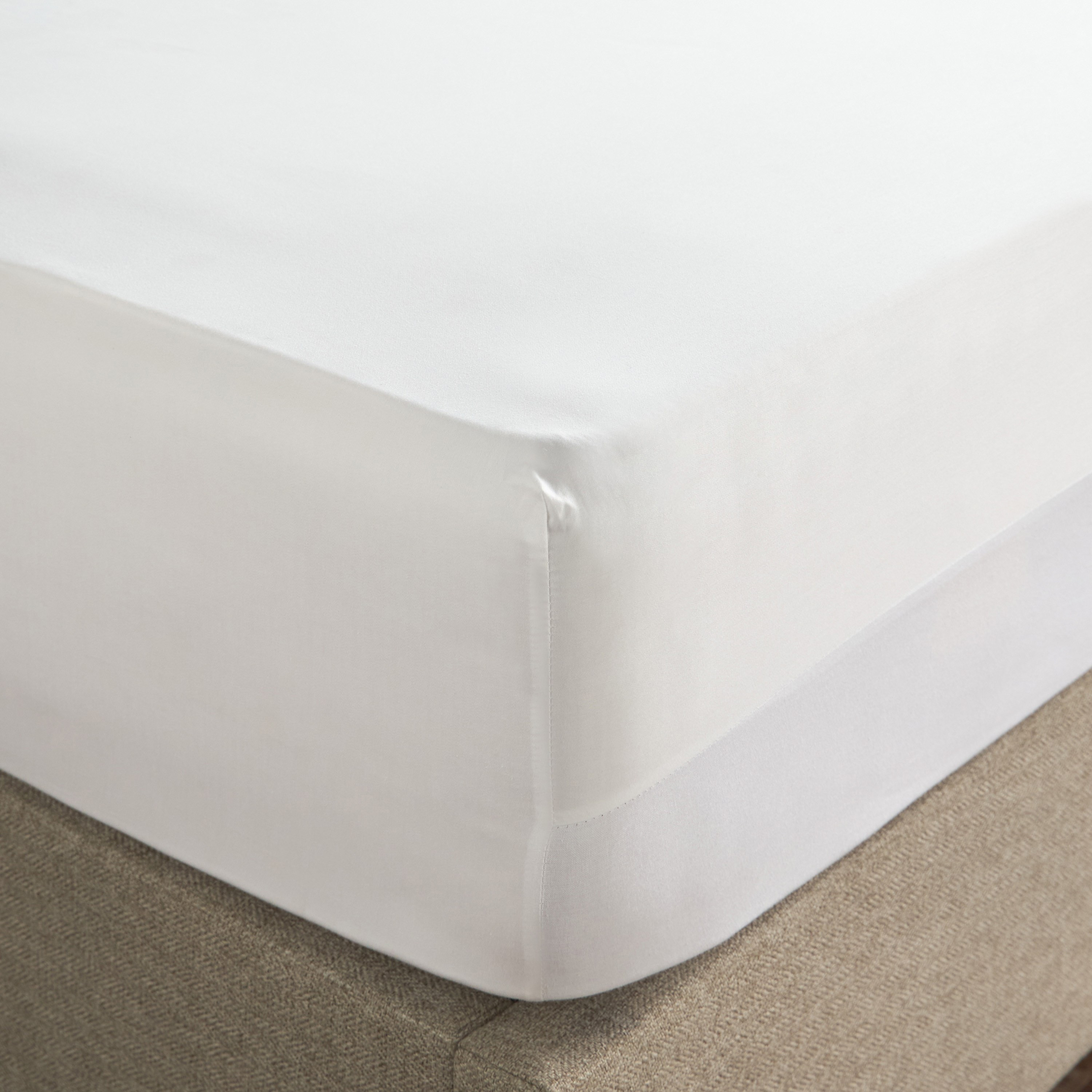 Verona Egyptian Cotton 600 Thread Count Queen Fitted Sheet - 160x200 cm-household-bedding-sheetsandpillowcases-fittedsheets-image-1